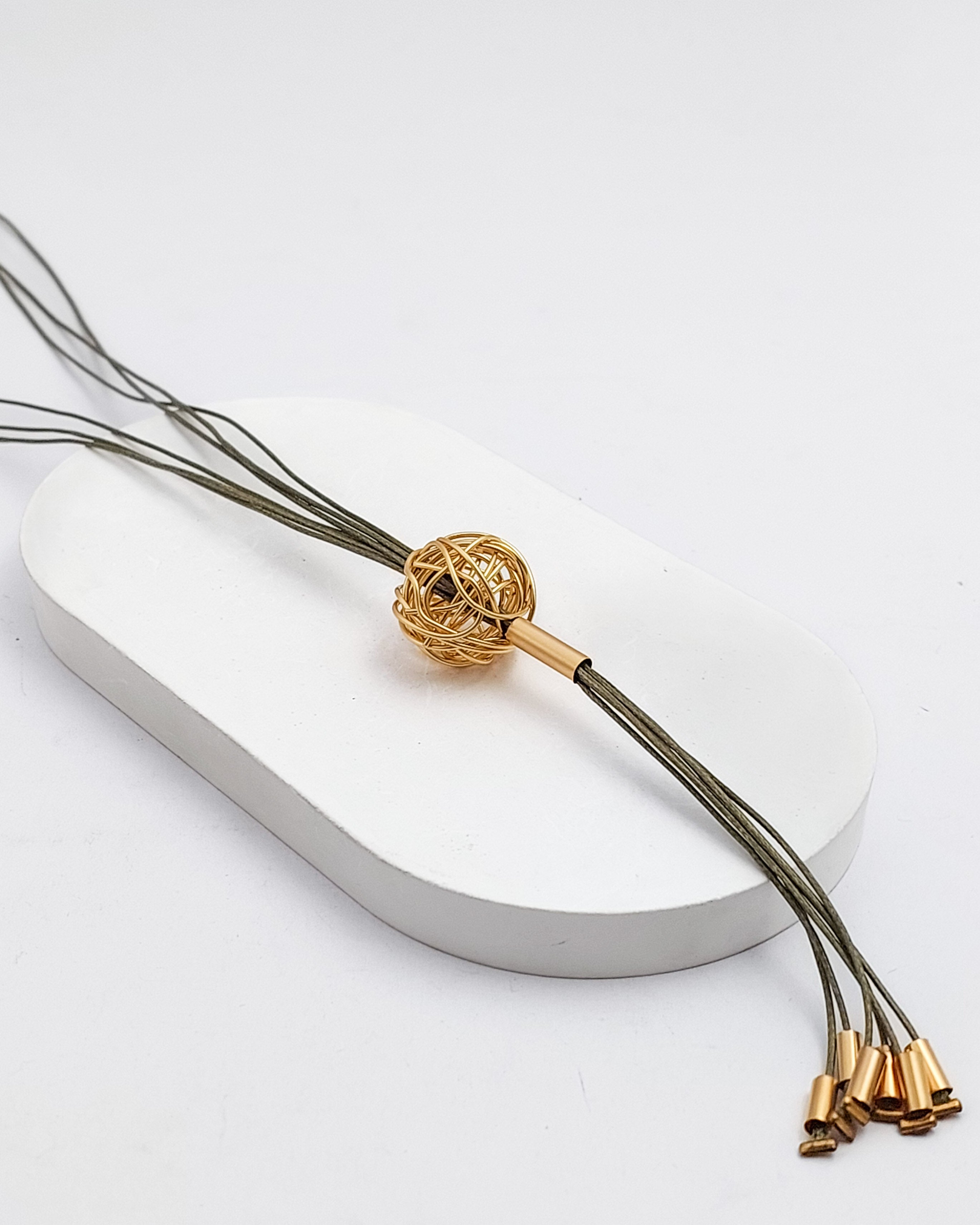 שרשרת עניבה סבך עבודת יד צבעונית