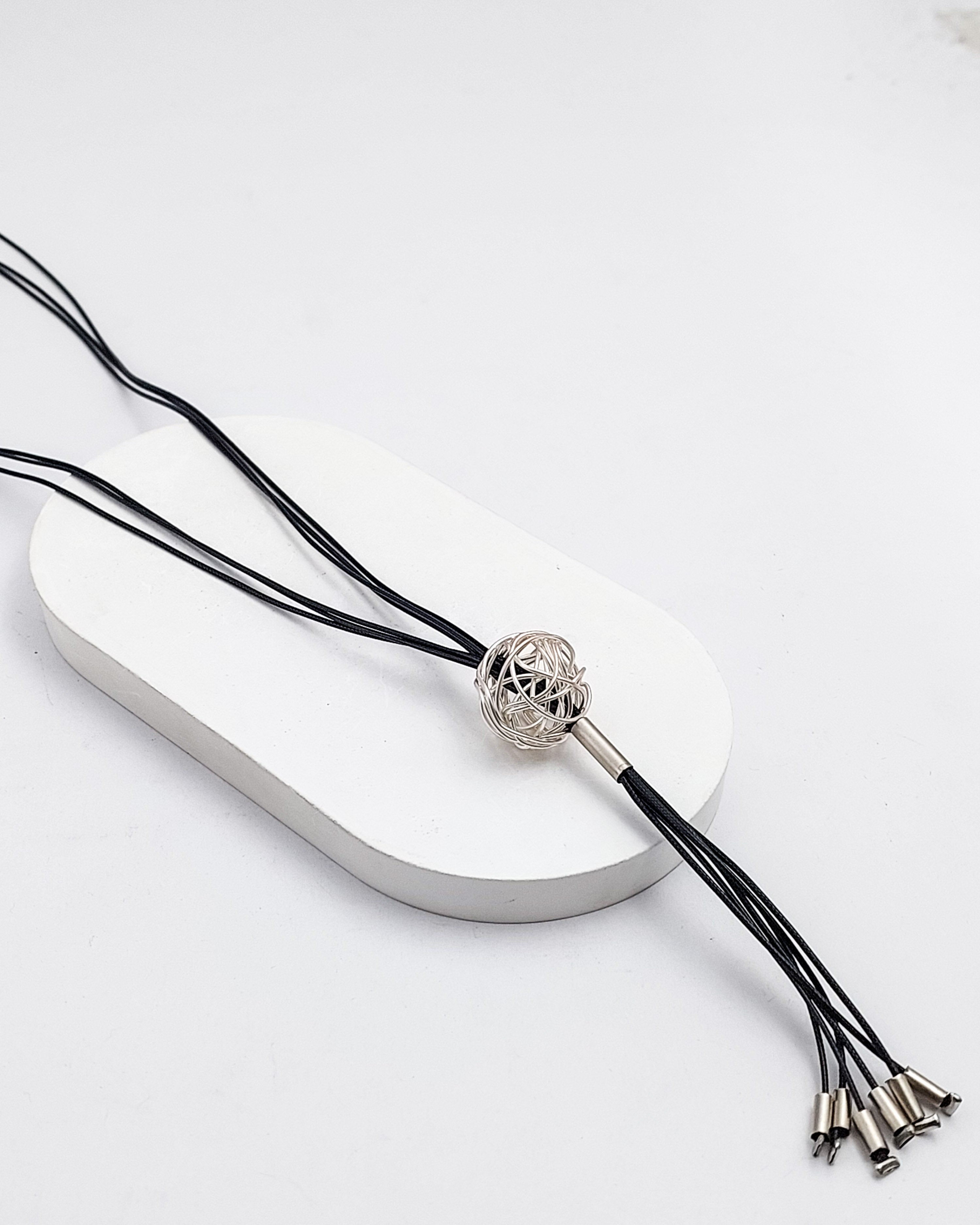 שרשרת עניבה סבך עבודת יד צבעונית