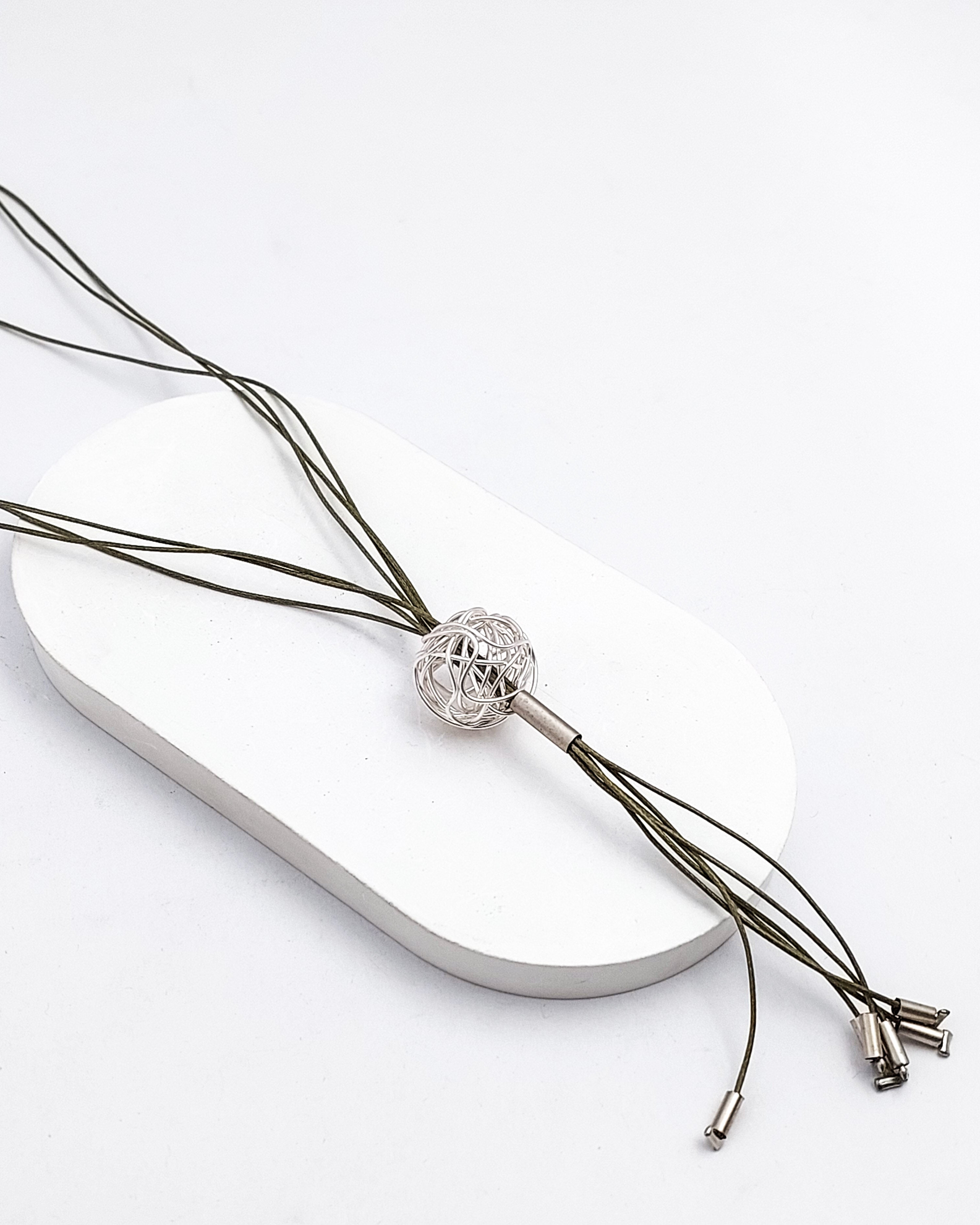 שרשרת עניבה סבך עבודת יד צבעונית