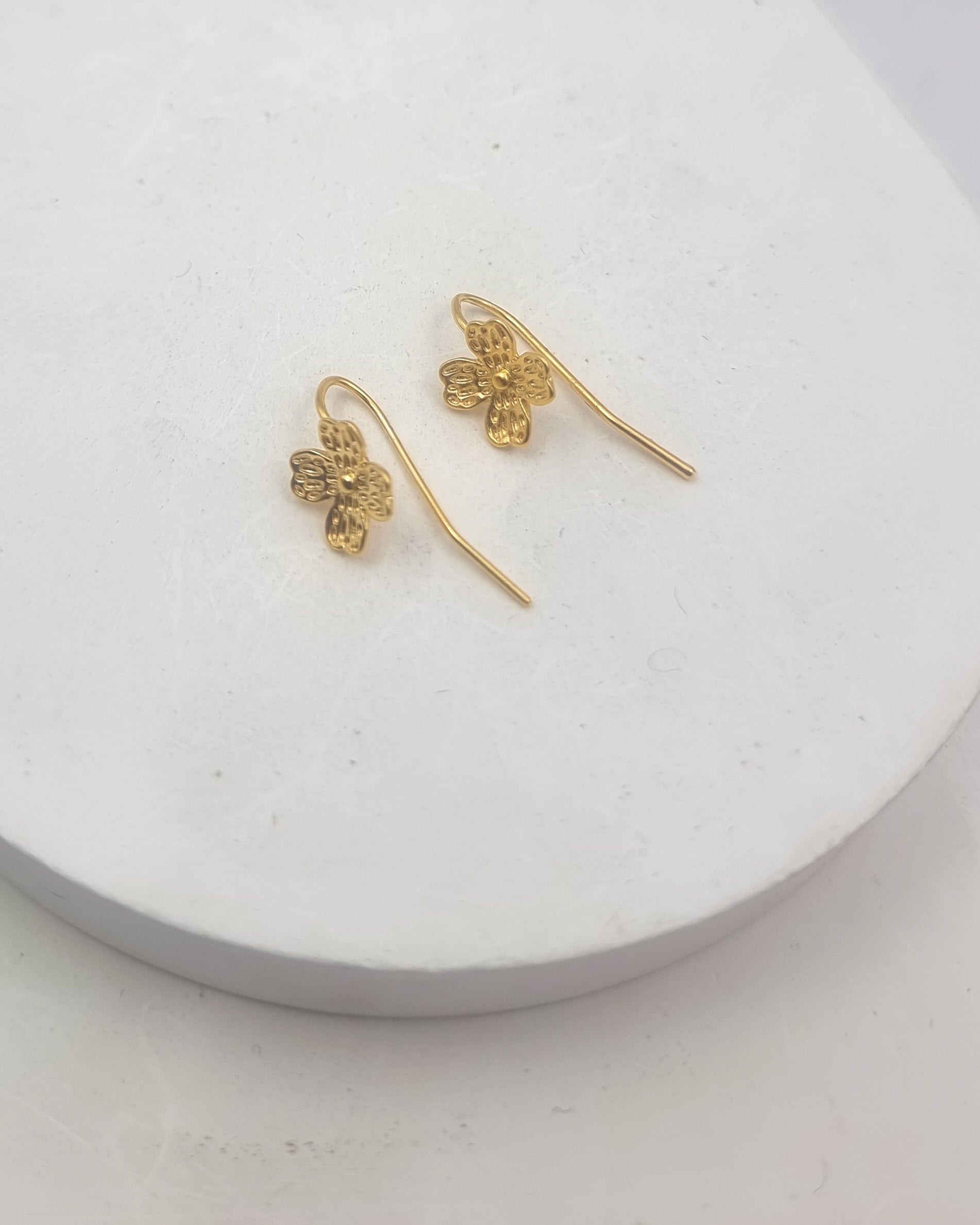 עגילי בלוסום תלויים זהב