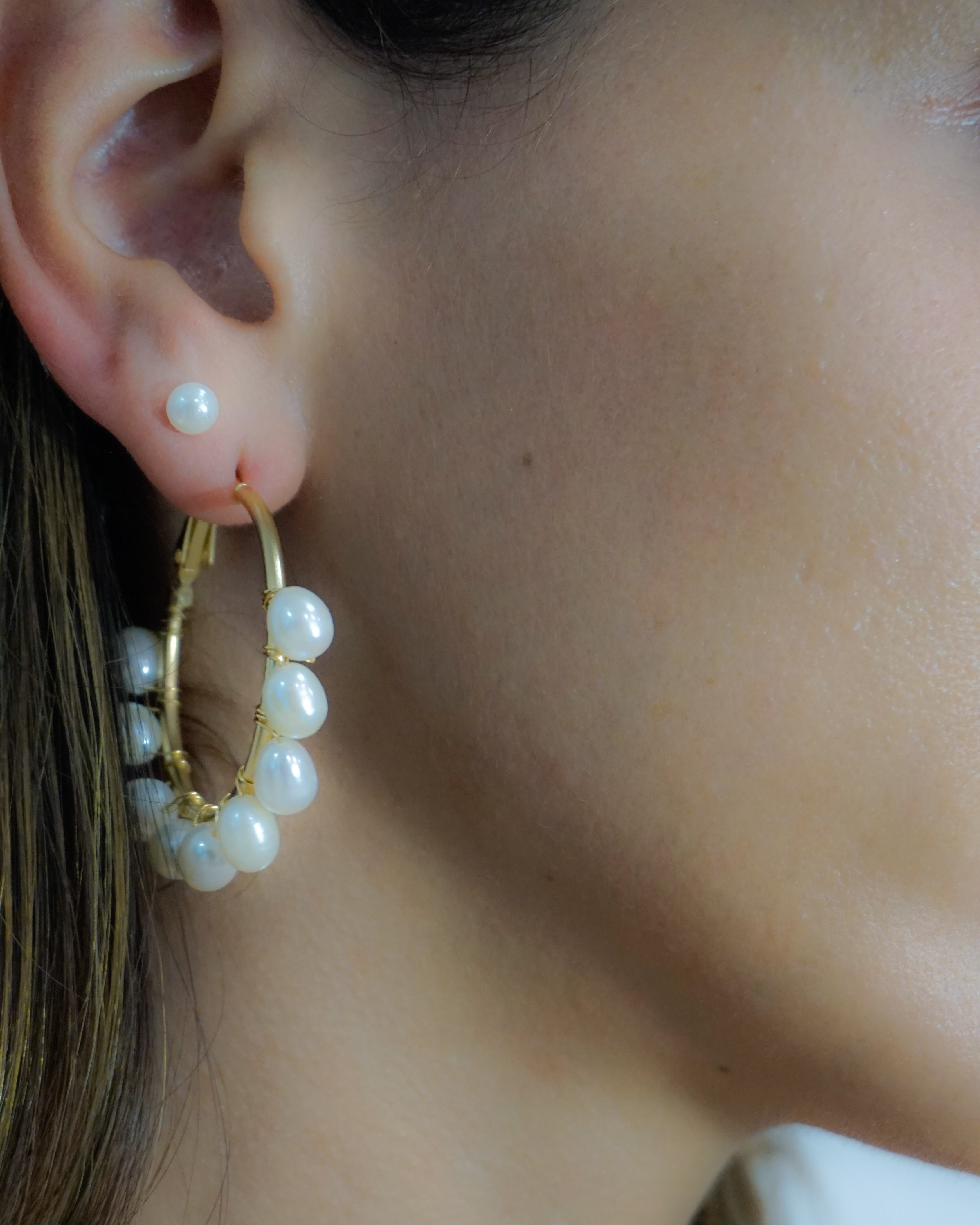 עגילי פנינים אמתיות  צמודים