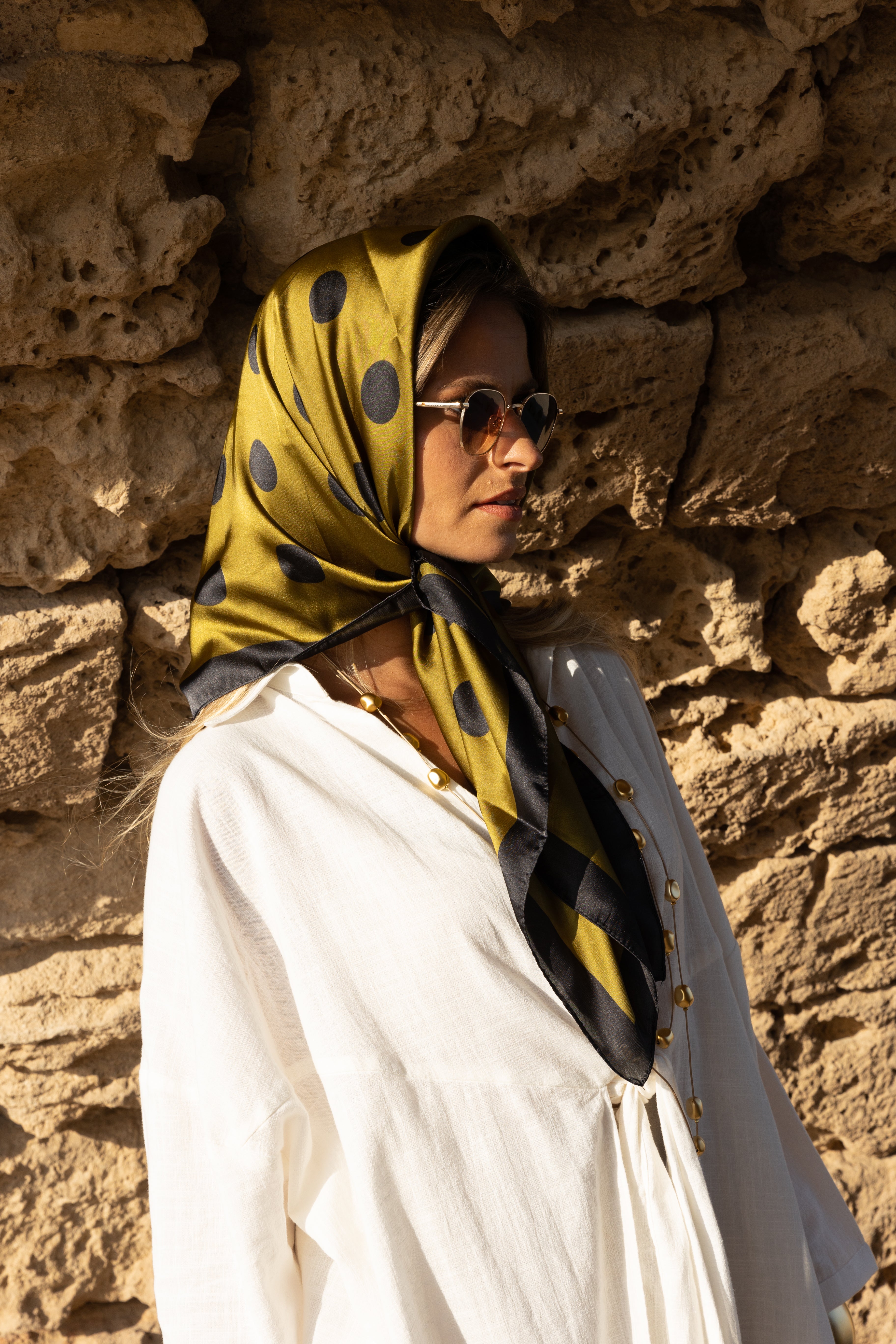 מטפחת דוט ירוק זית