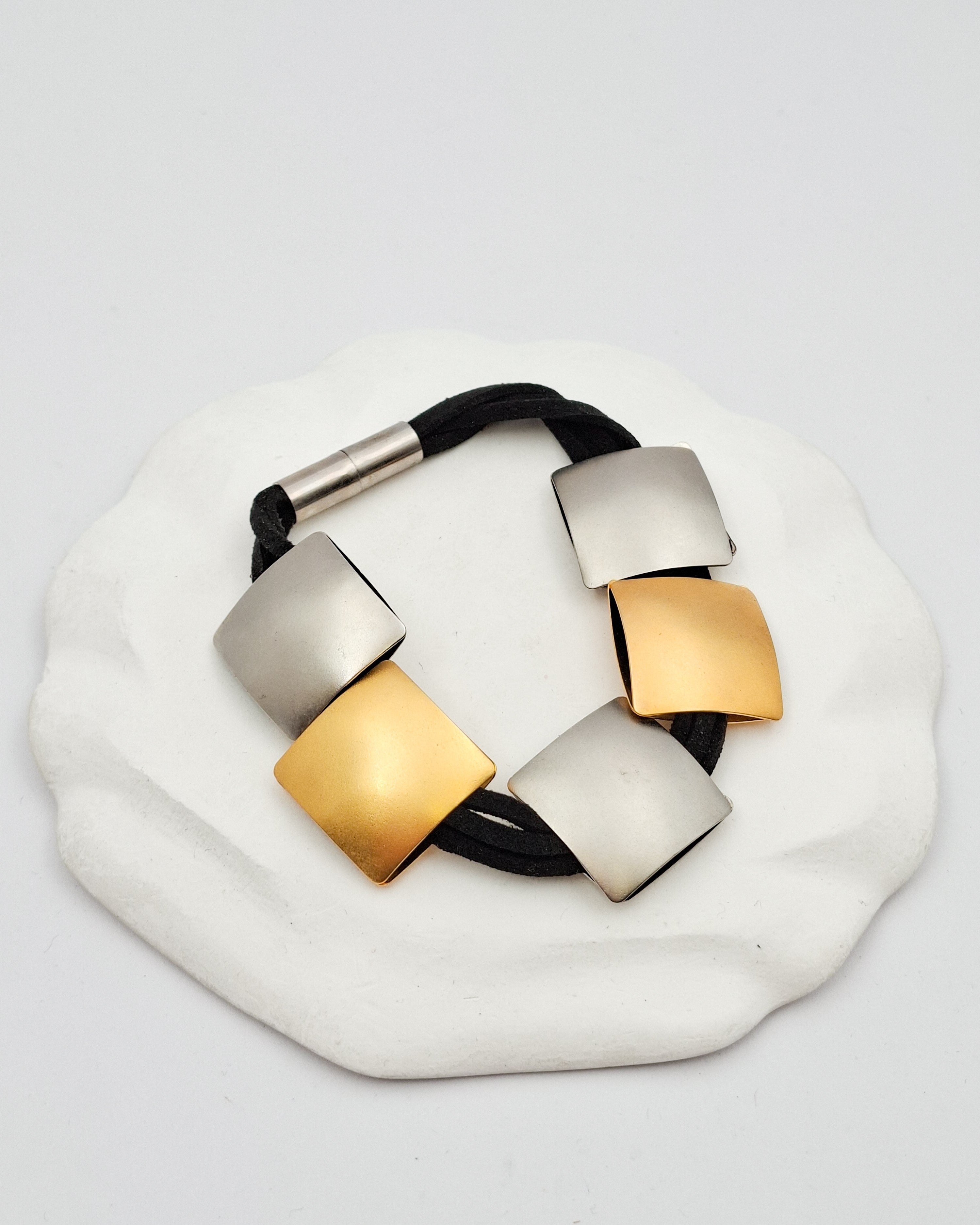 צמיד כריות מגנט