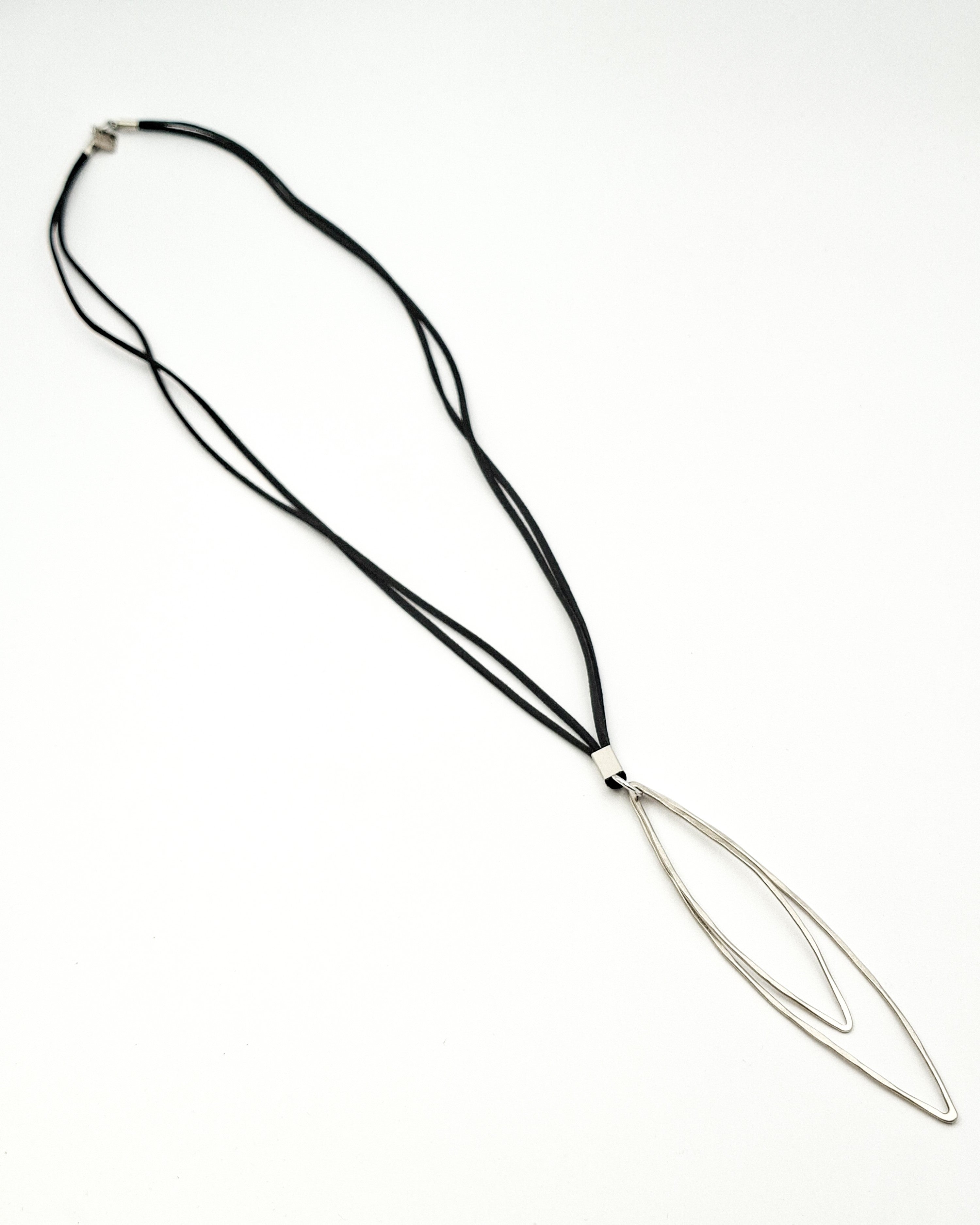 שרשרת עלים ארוכה עבודת יד