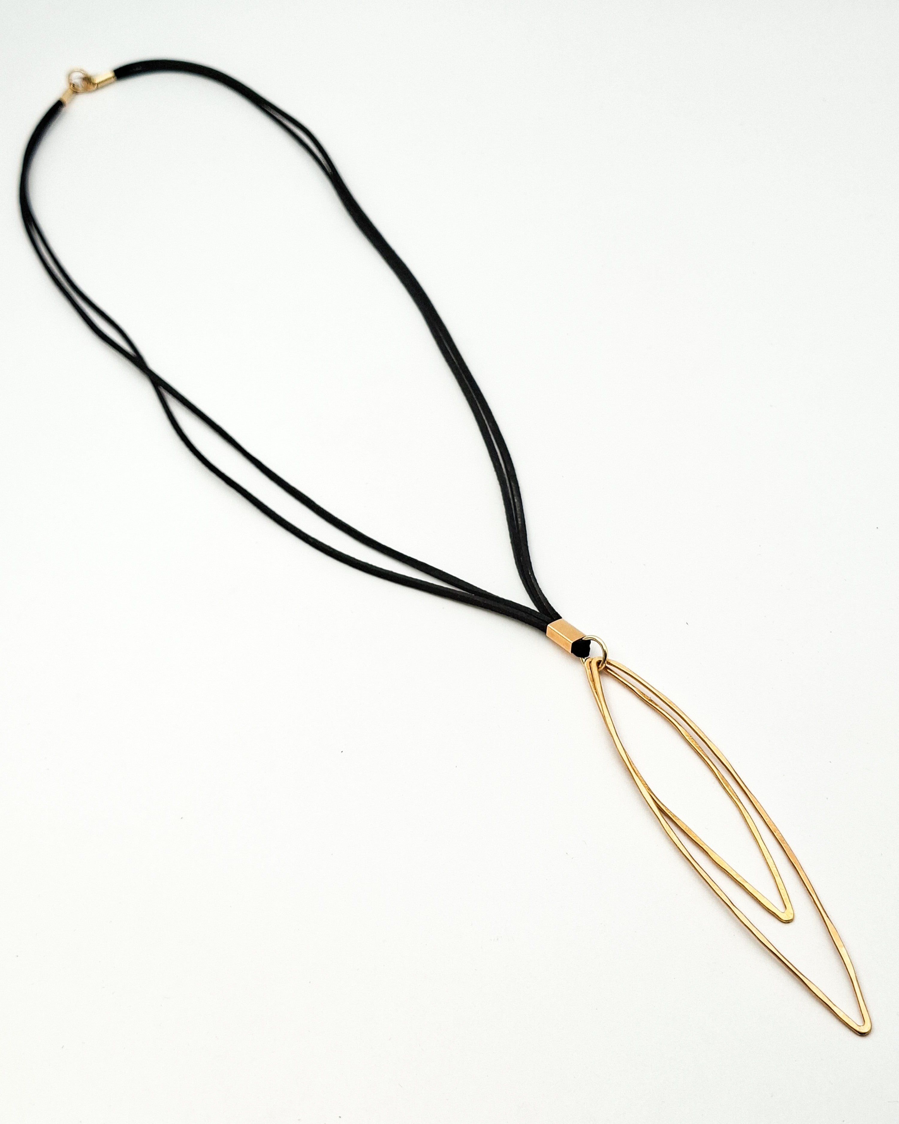 שרשרת עלים ארוכה עבודת יד