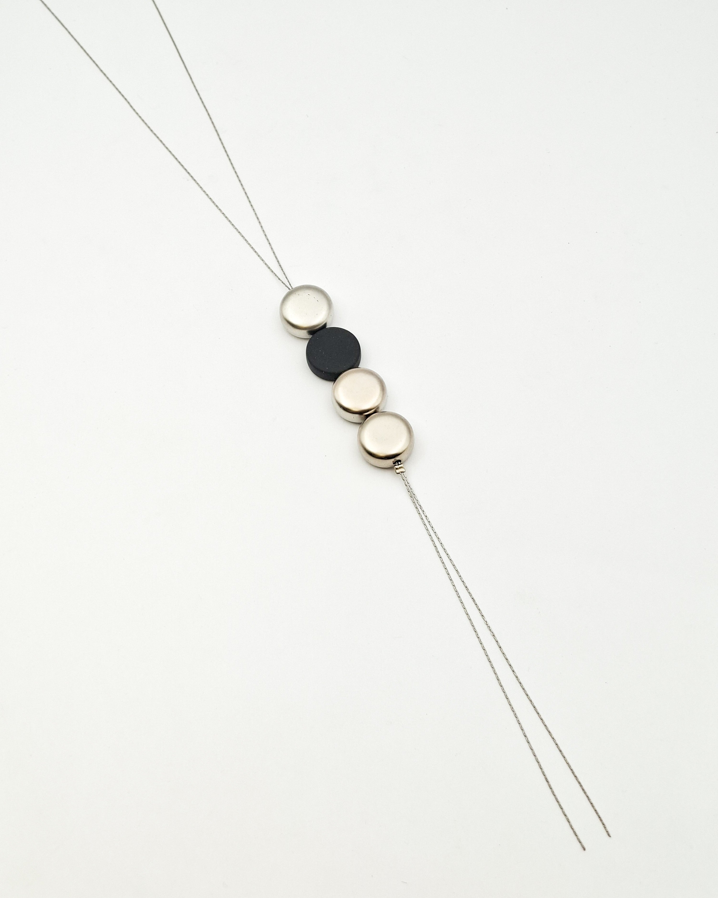 שרשרת עניבה סוכריות עגולות זהב וכסף