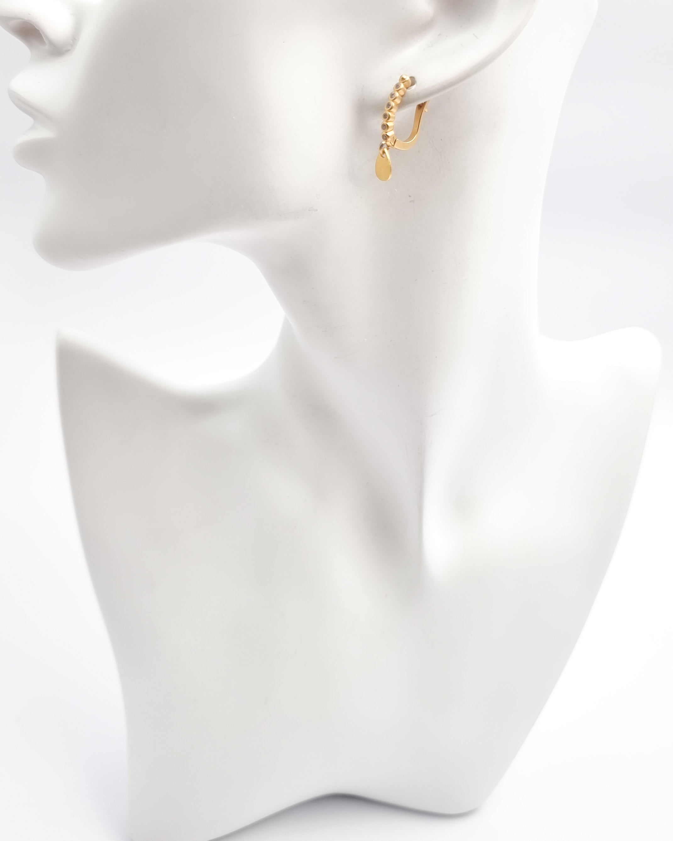 עגילים  משובצים זירקונים טיפה מלאה זהב