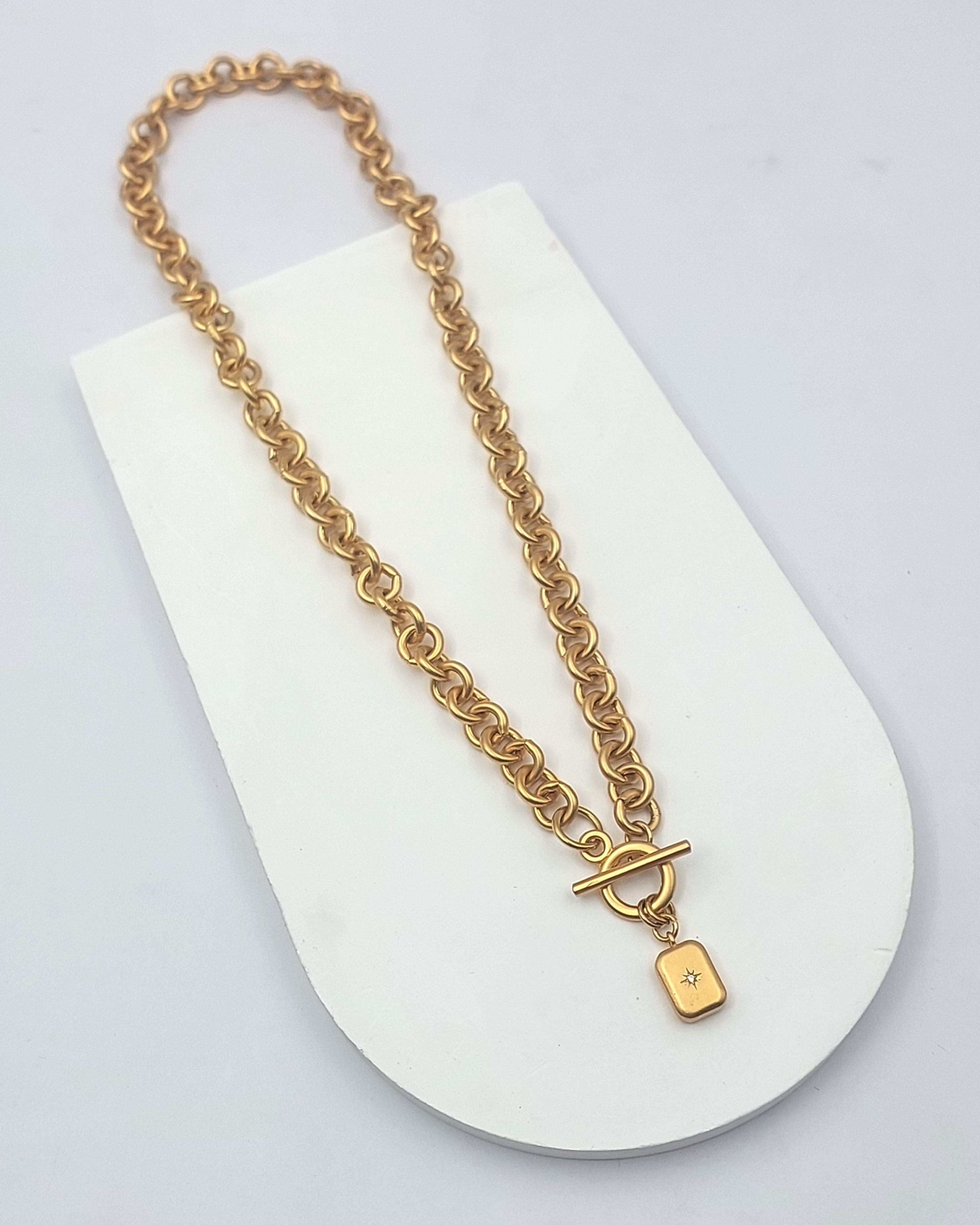 שרשרת לולאות מלבן משובץ זירקון זהב