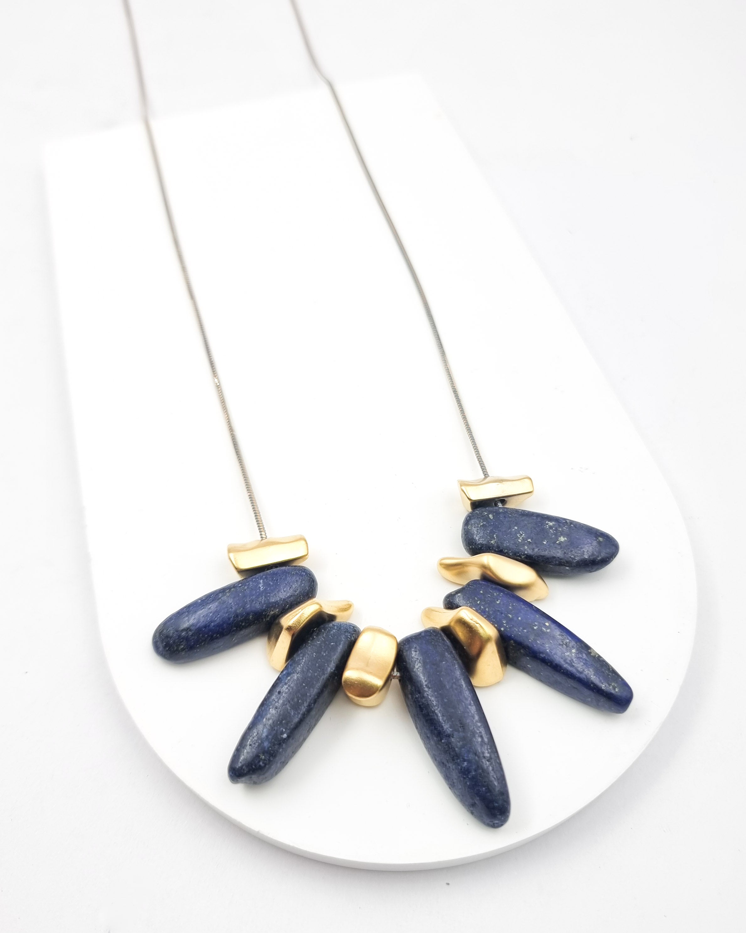 שרשרת מניפת אבני לאפיס