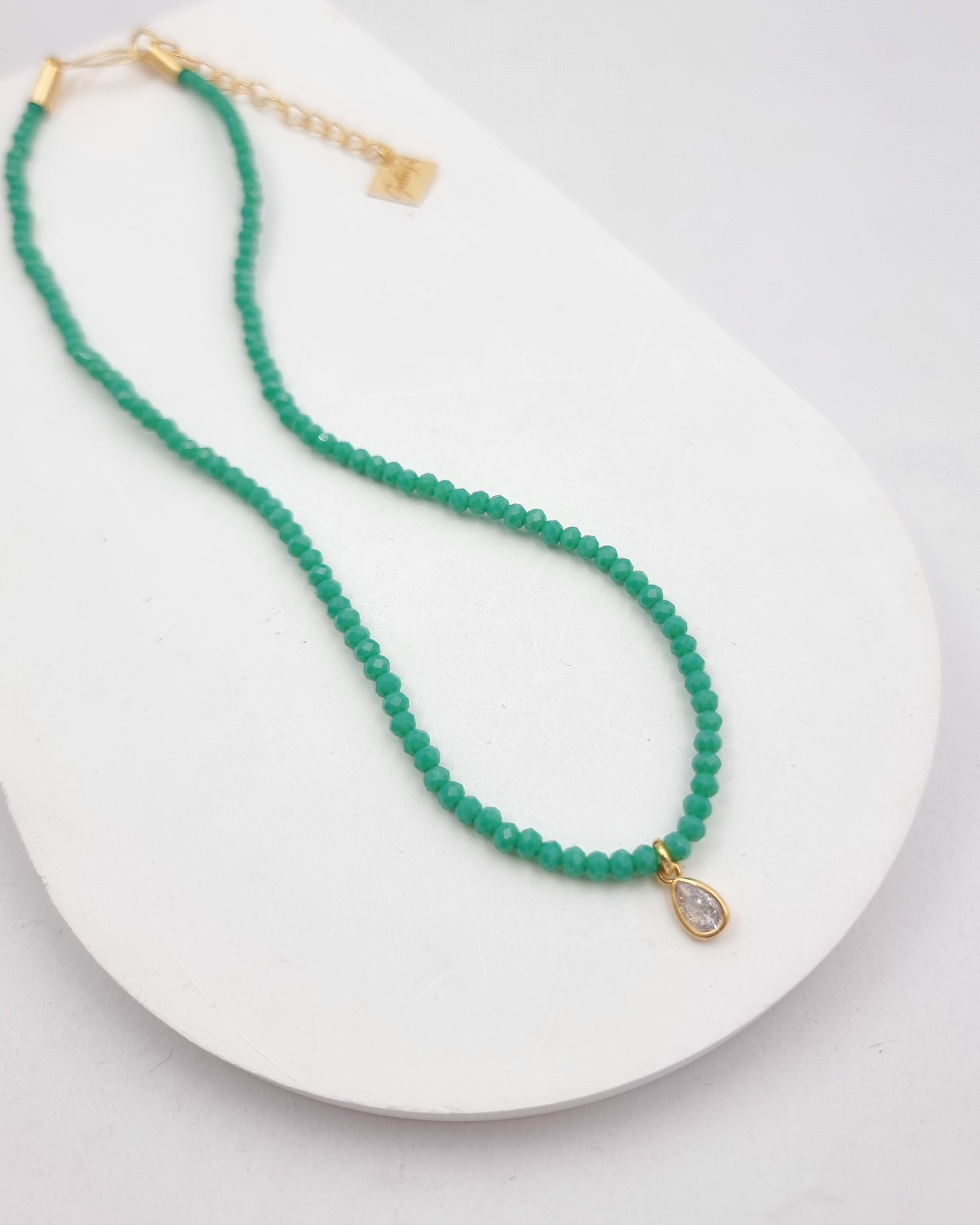 שרשרת קריסטלים טיפה זירקון ממוסגר אמה