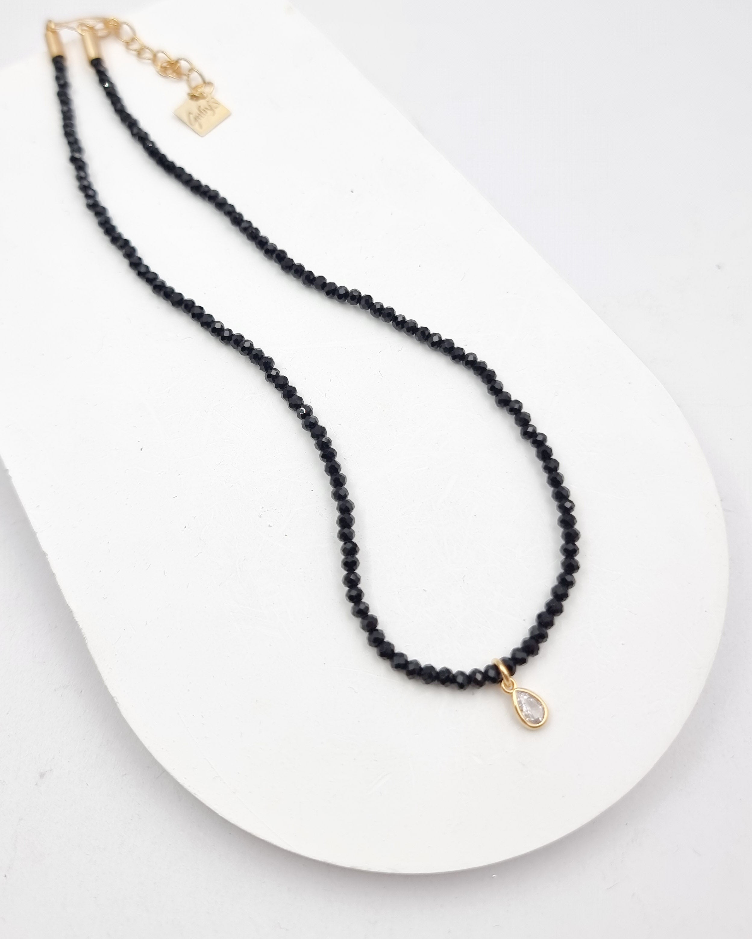 שרשרת קריסטלים טיפה זירקון ממוסגר אמה