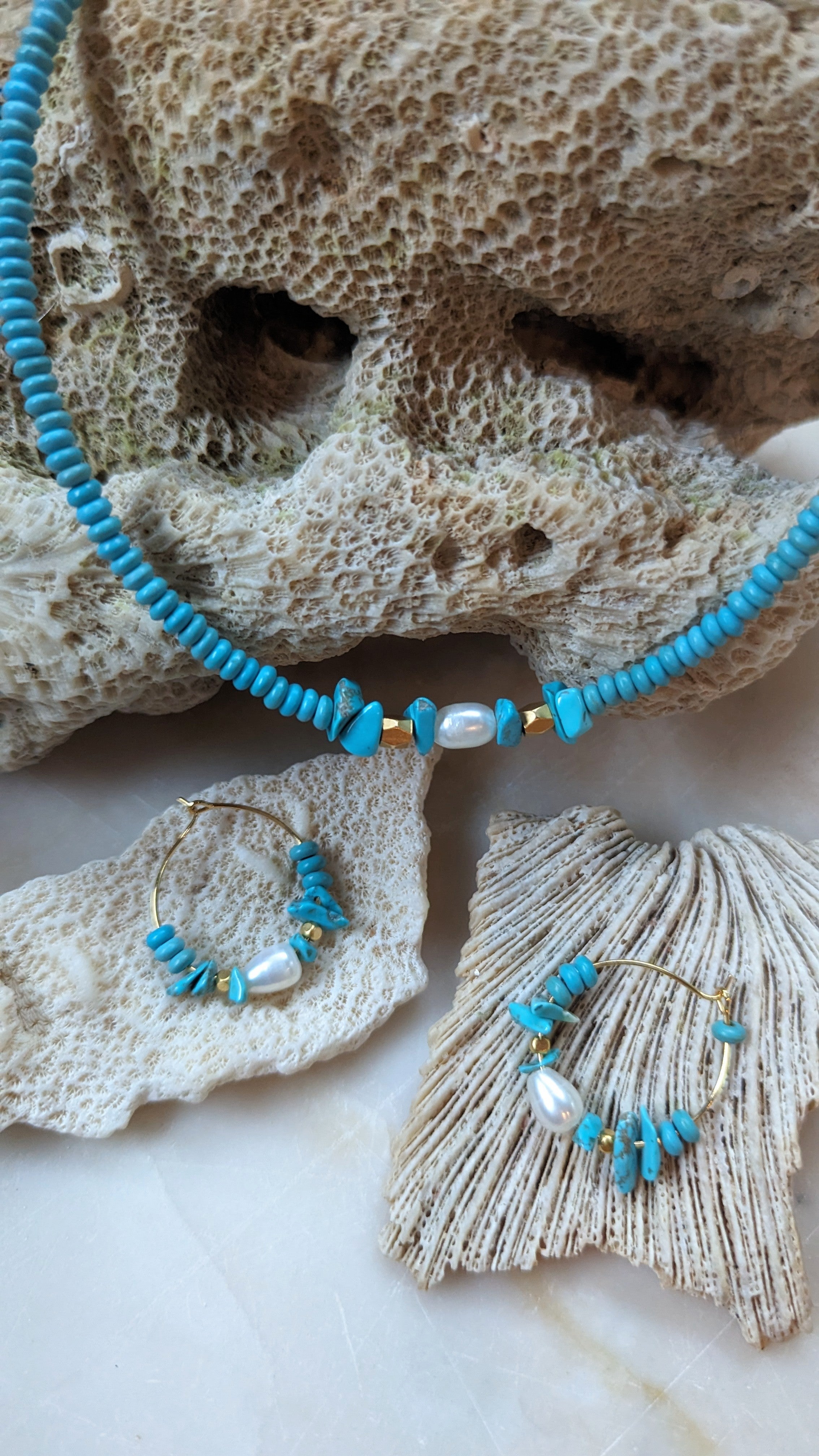 עגילי חישוק טורקיזים פנינים אמתיות