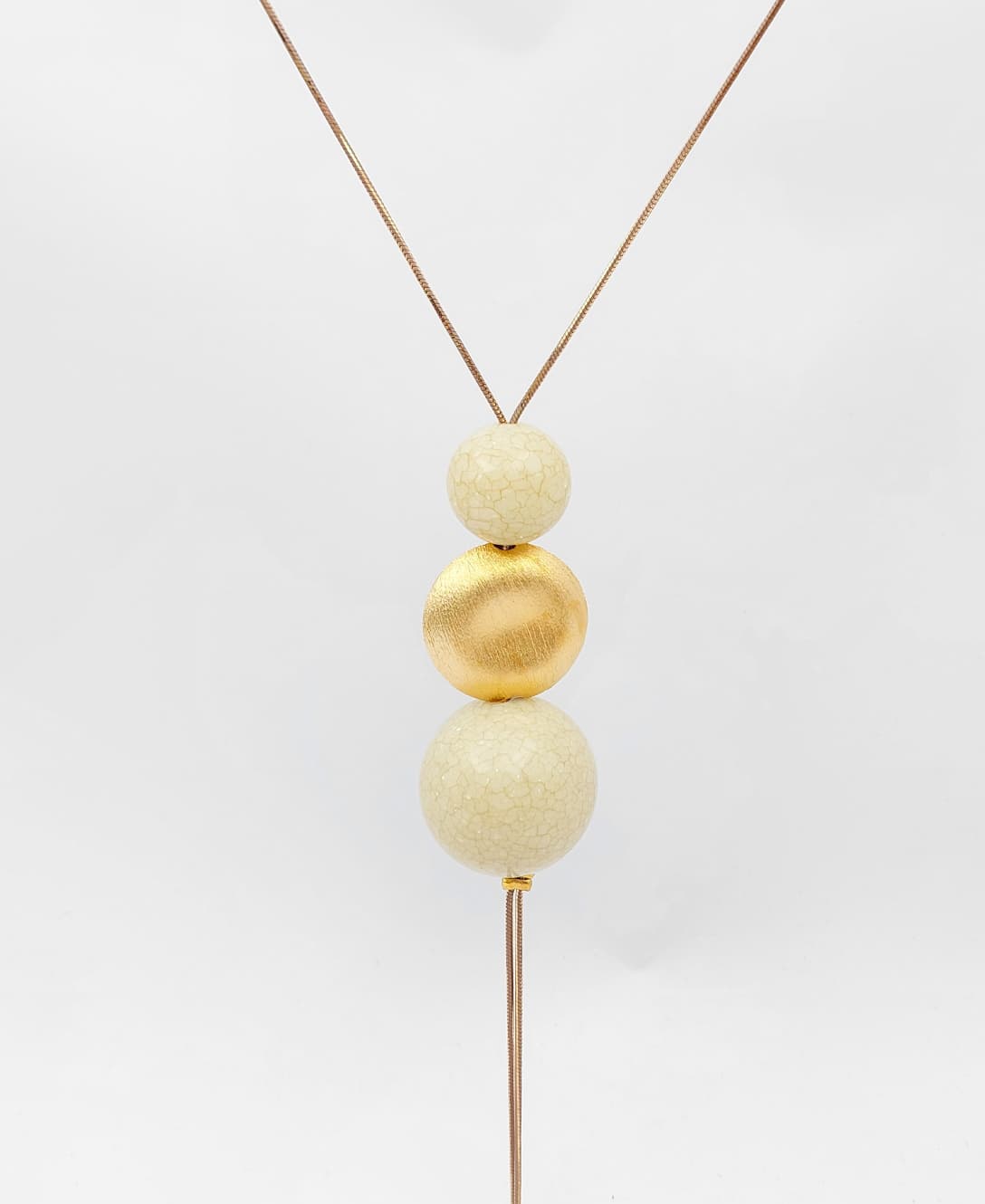 שרשרת עניבה כדורי שייש