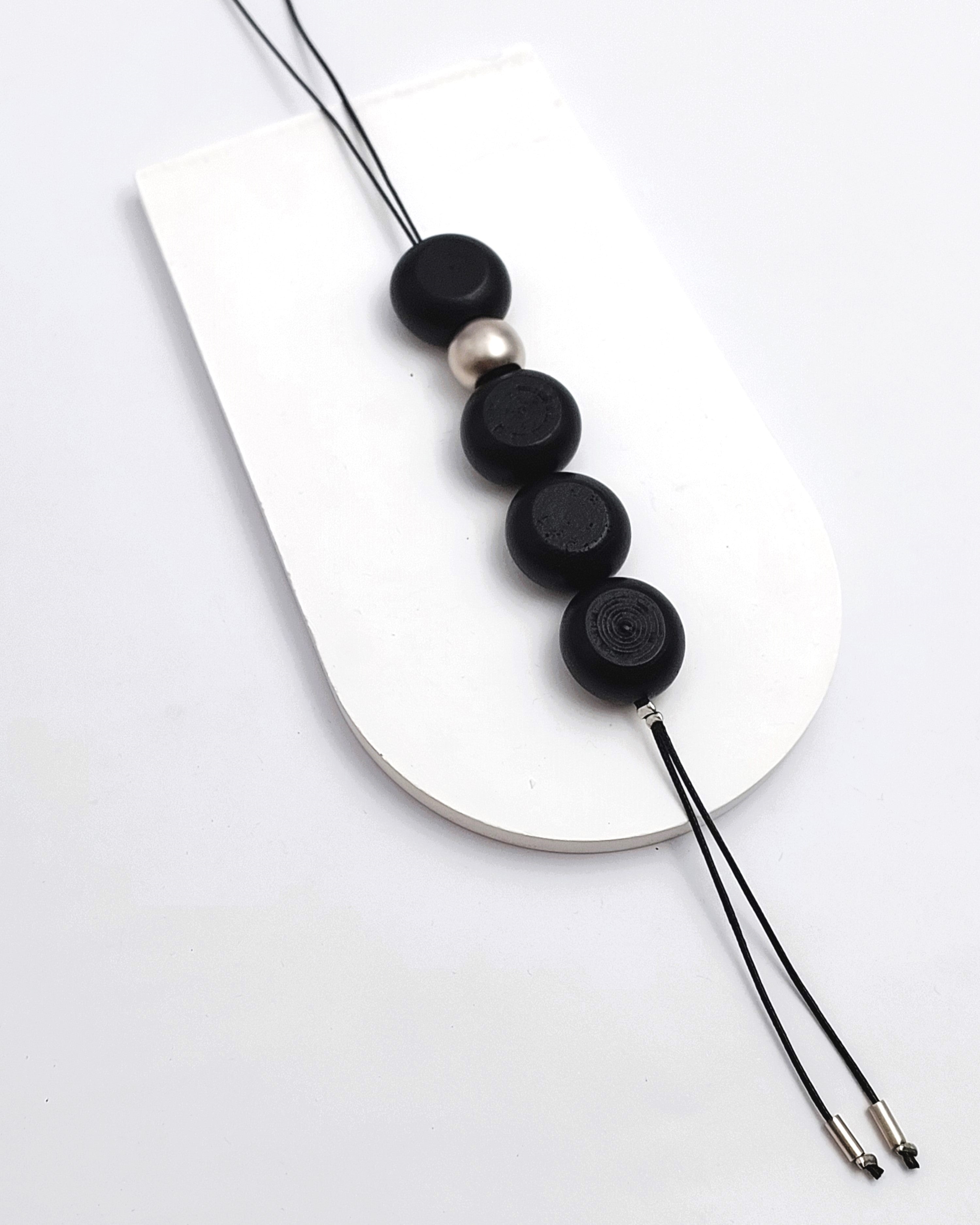 שרשרת עניבה עיגולי עץ וכותנה