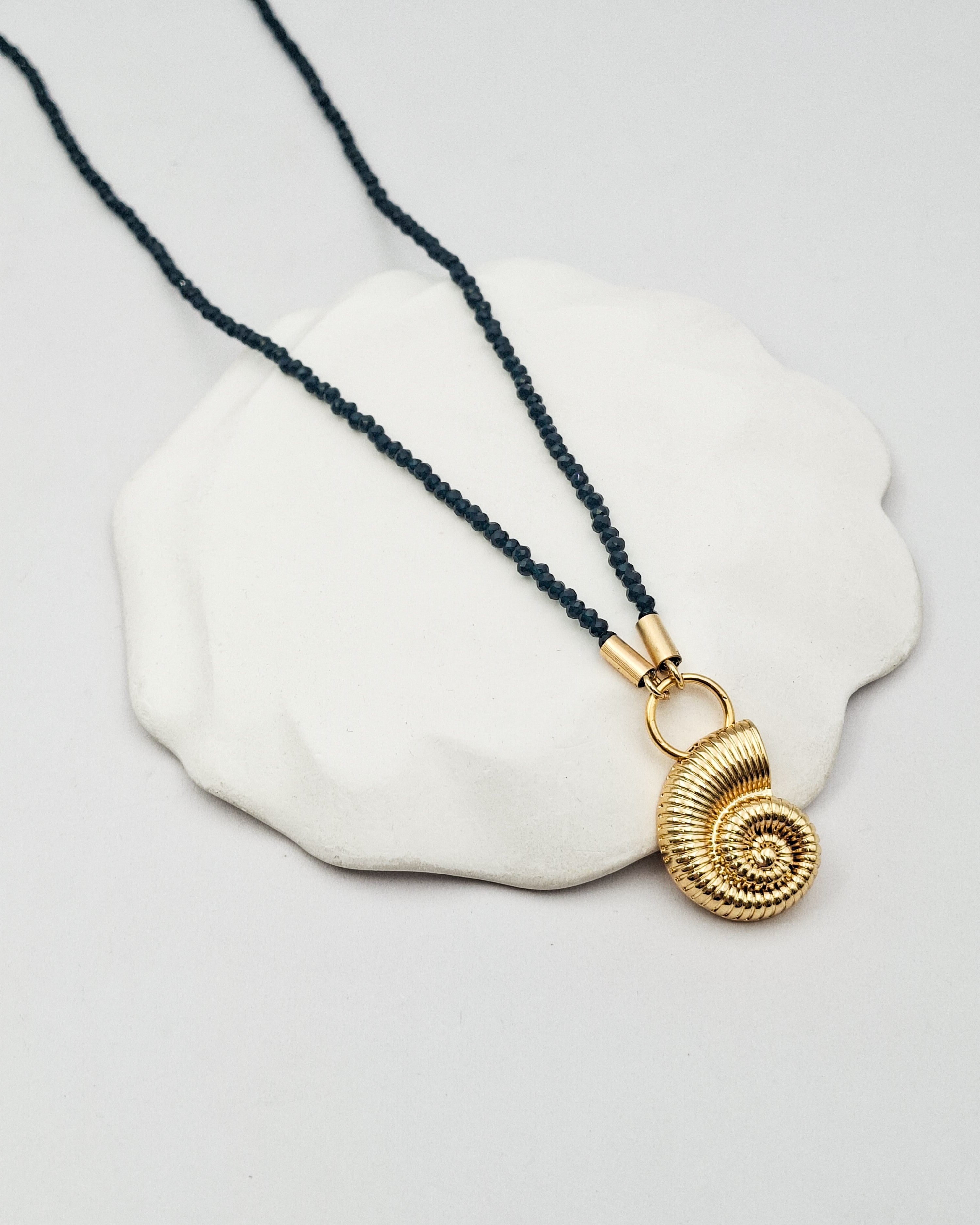 שרשרת קריסטלים ארוכה אריאל