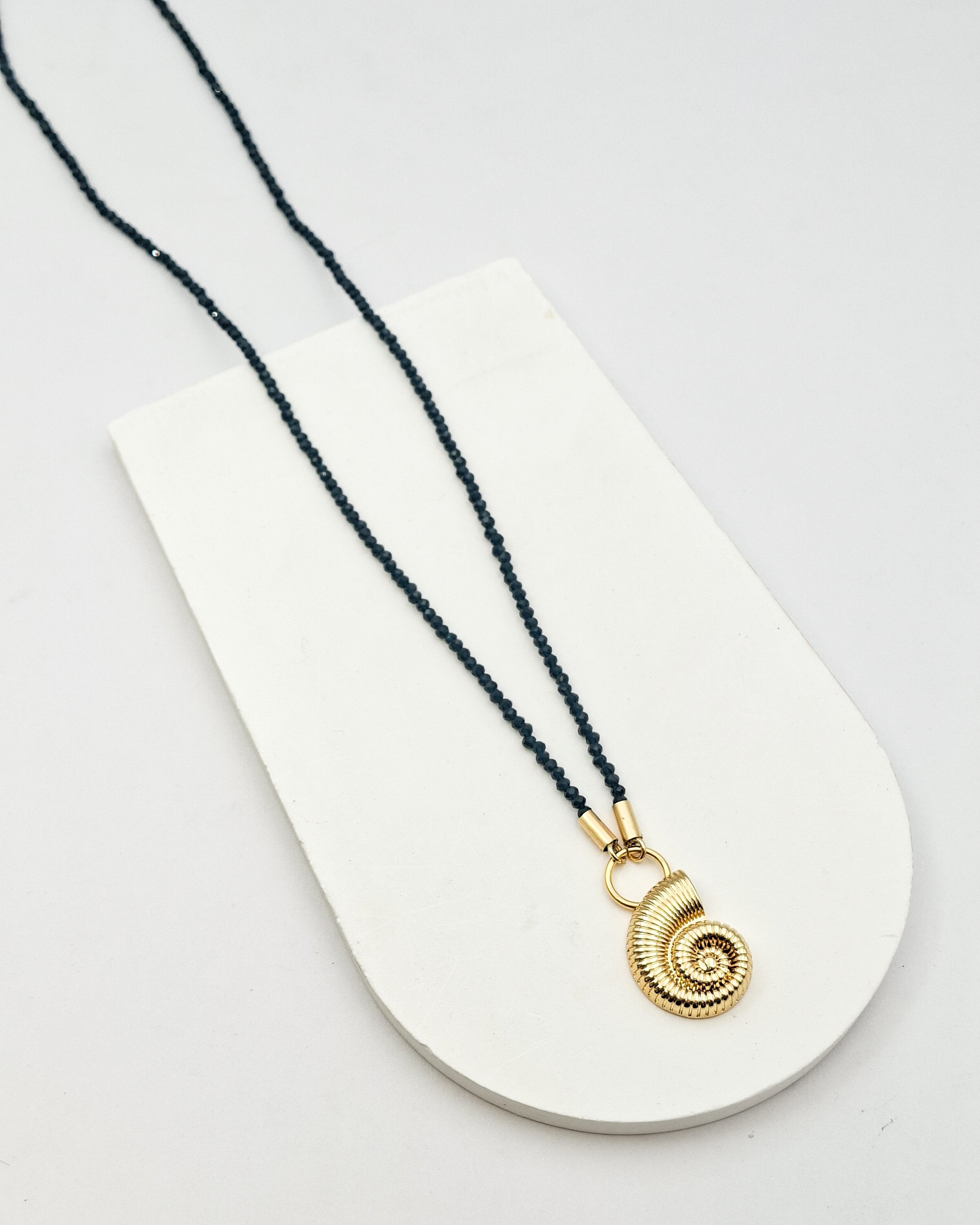 שרשרת קריסטלים ארוכה אריאל