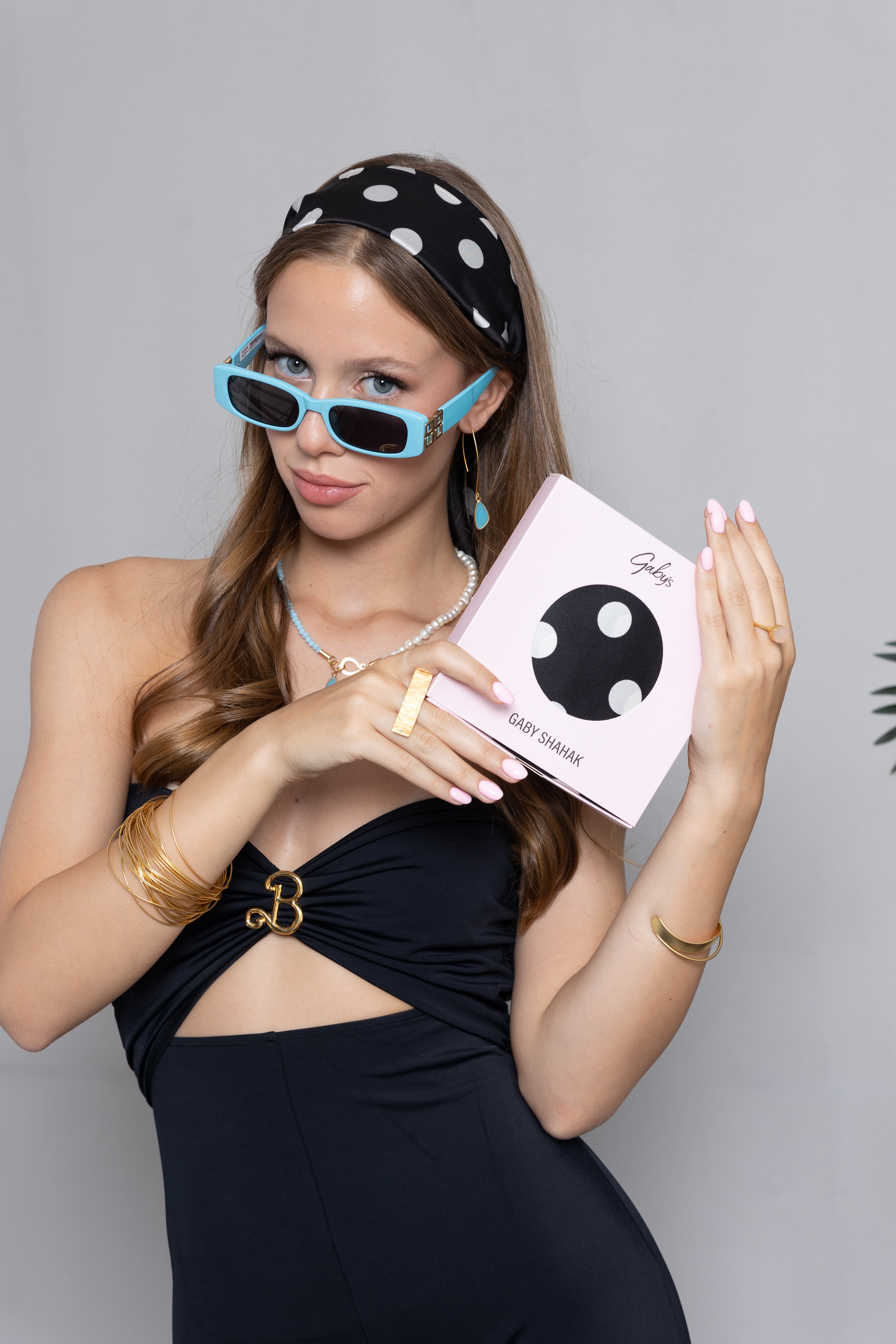 מטפחת דוט שחור לבן