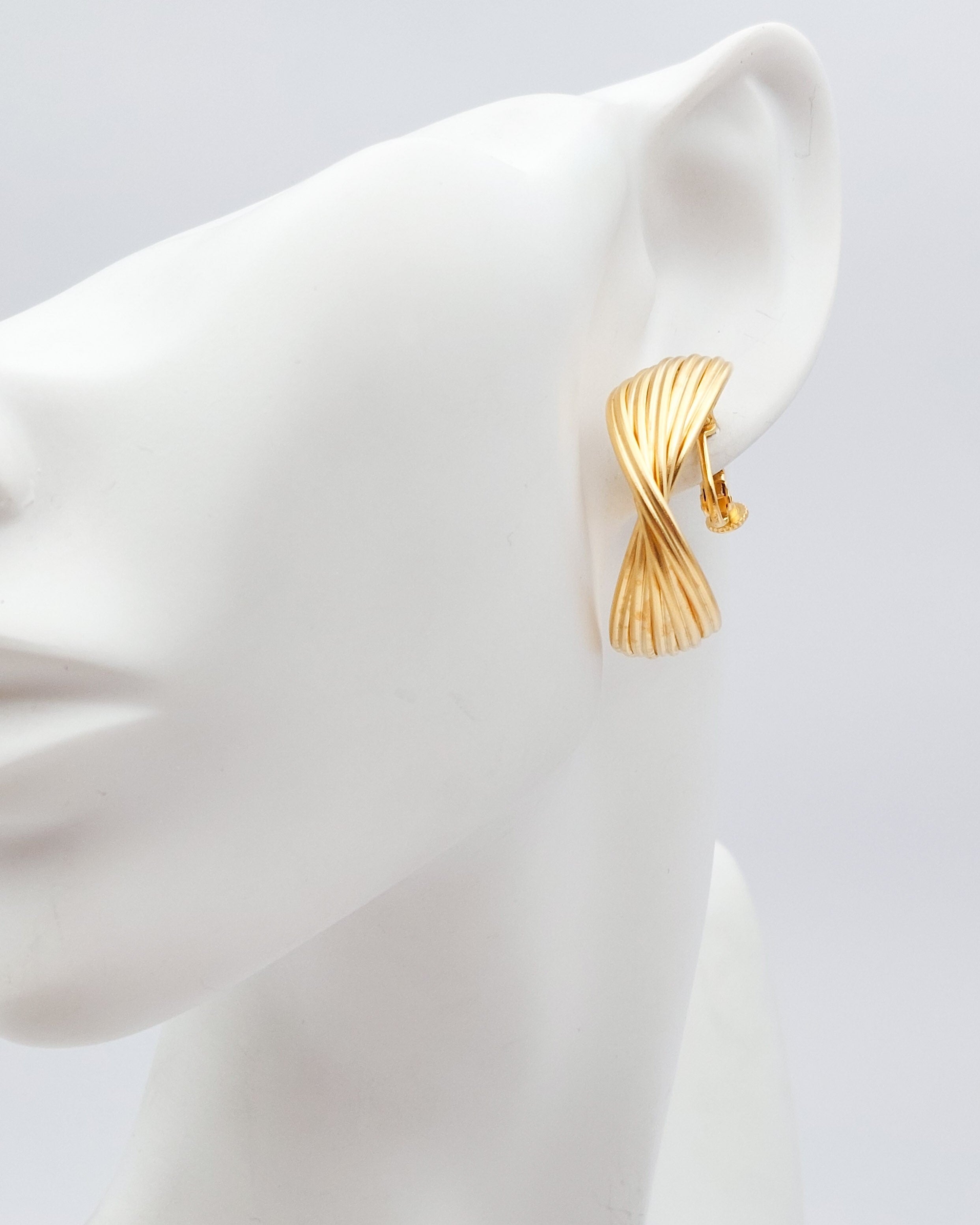 עגילי קליפס חישוק מניפה