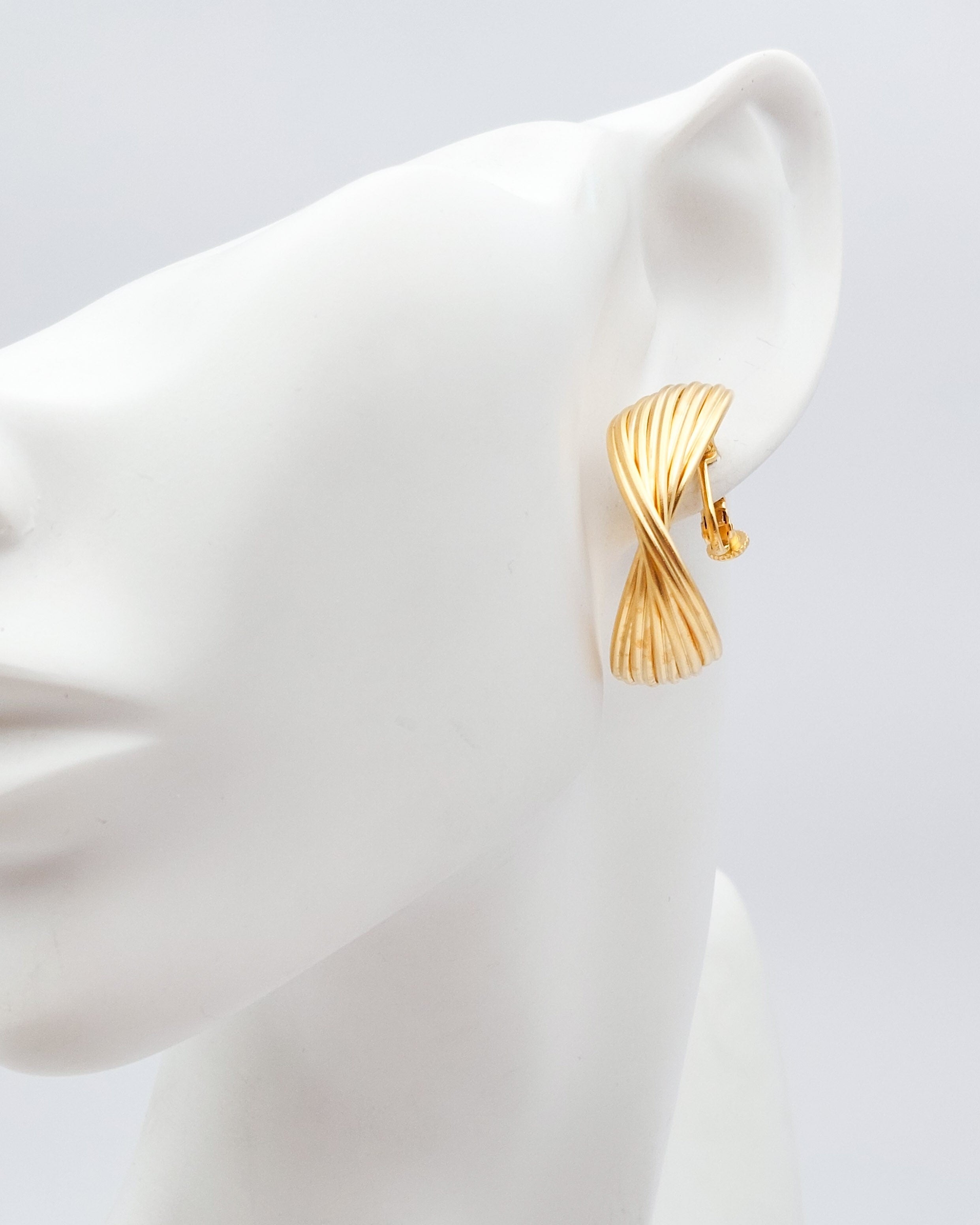 עגילי קליפס חישוק מניפה