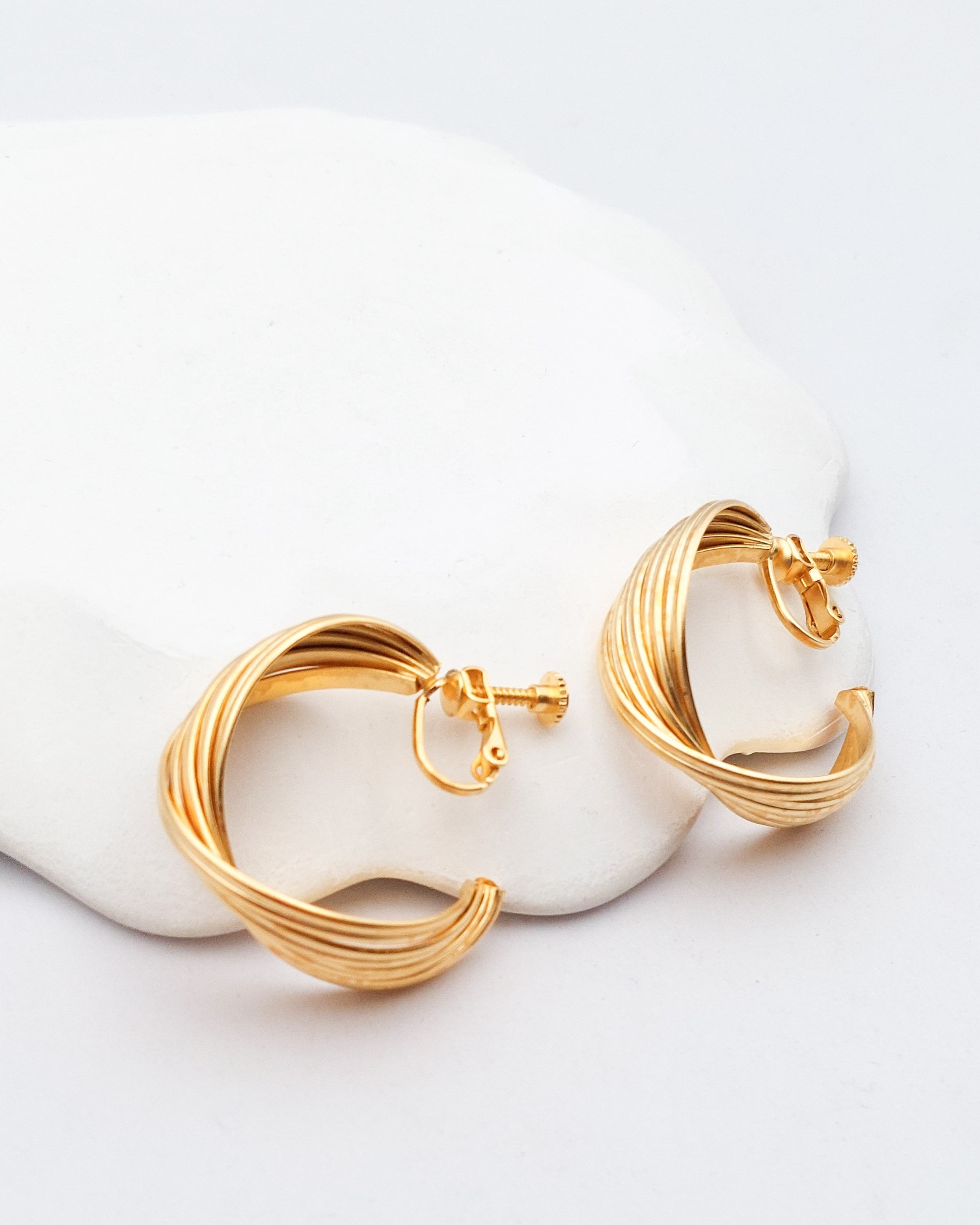 עגילי קליפס חישוק מניפה