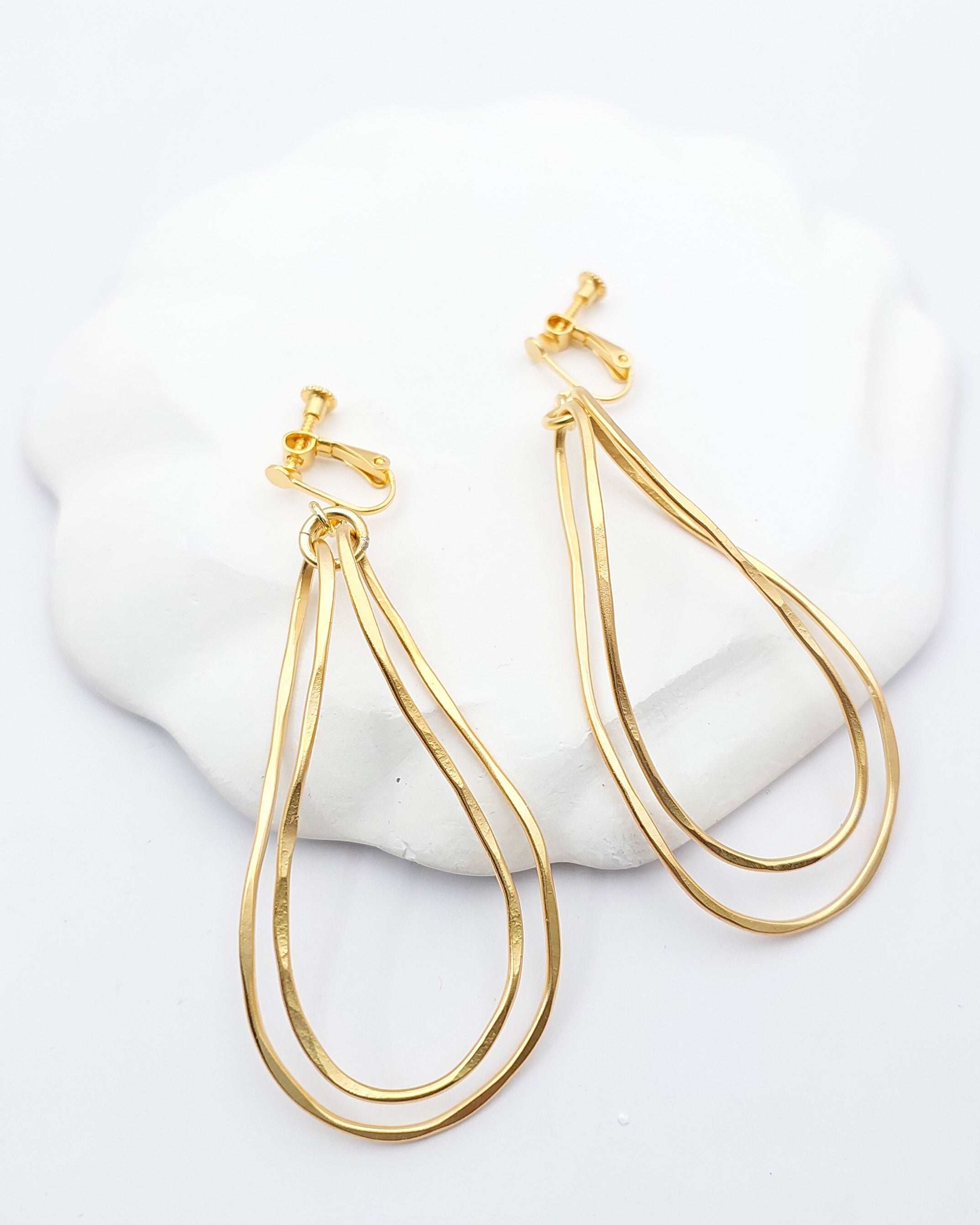 עגילי מונה עבודת יד קליפס