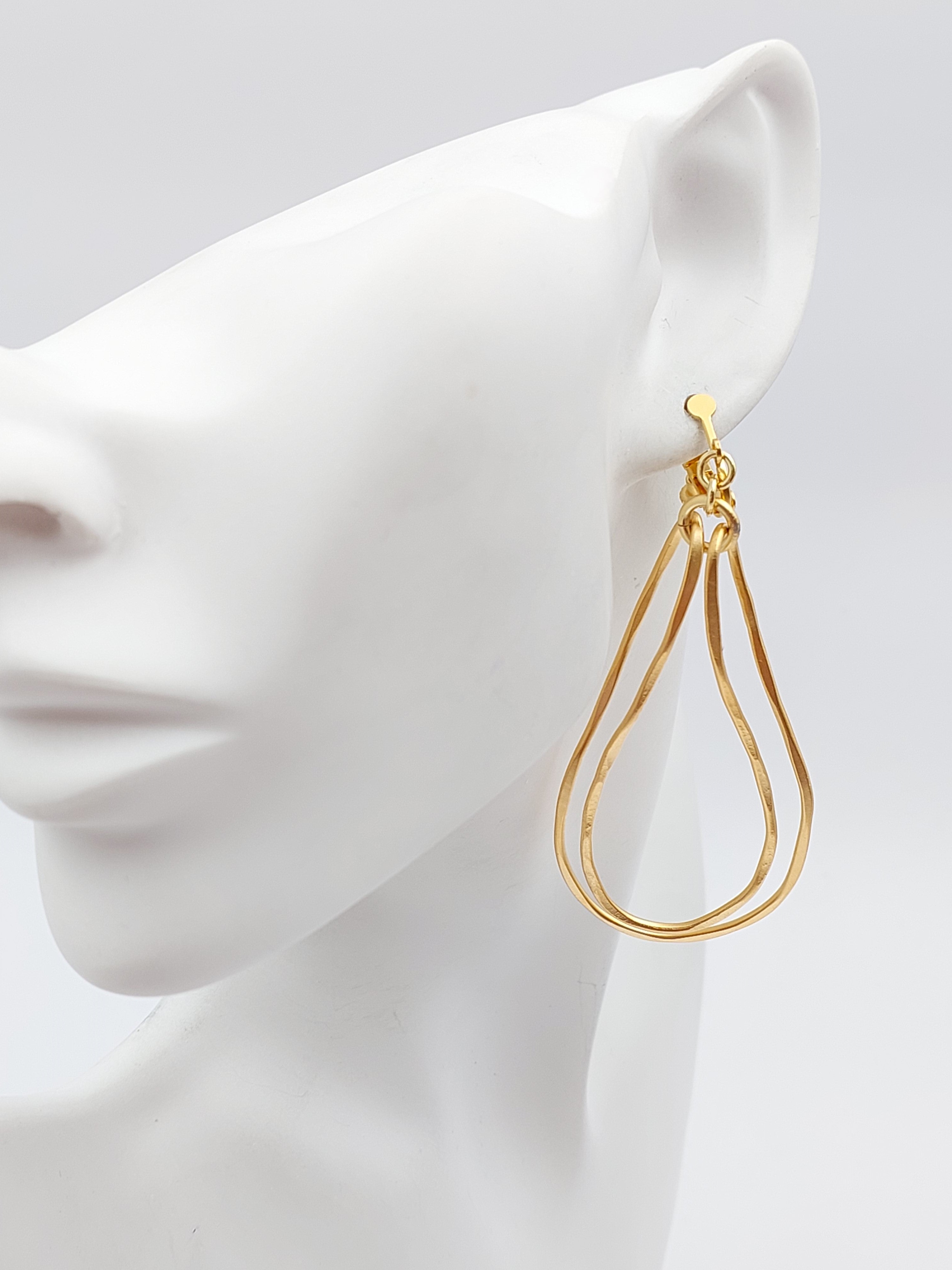 עגילי מונה עבודת יד קליפס