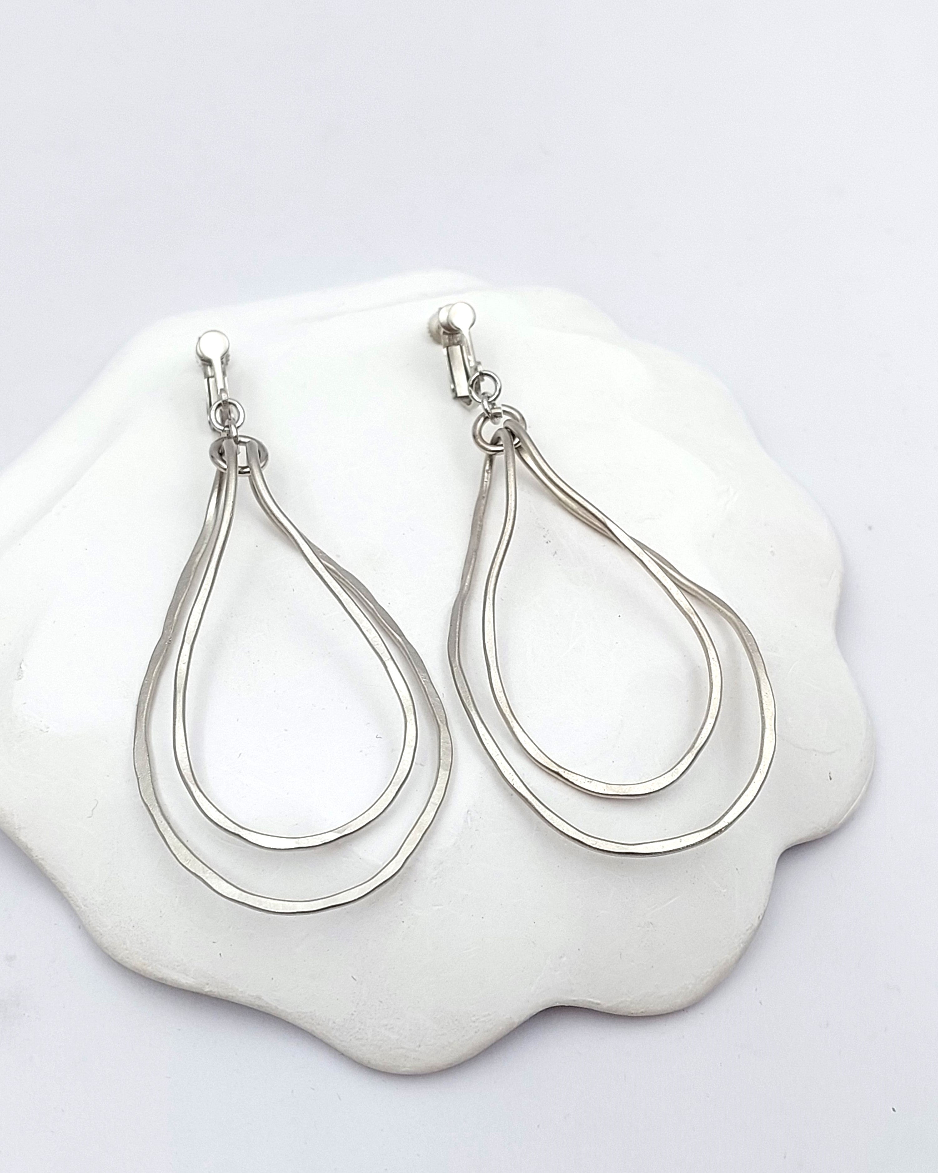 עגילי מונה עבודת יד קליפס