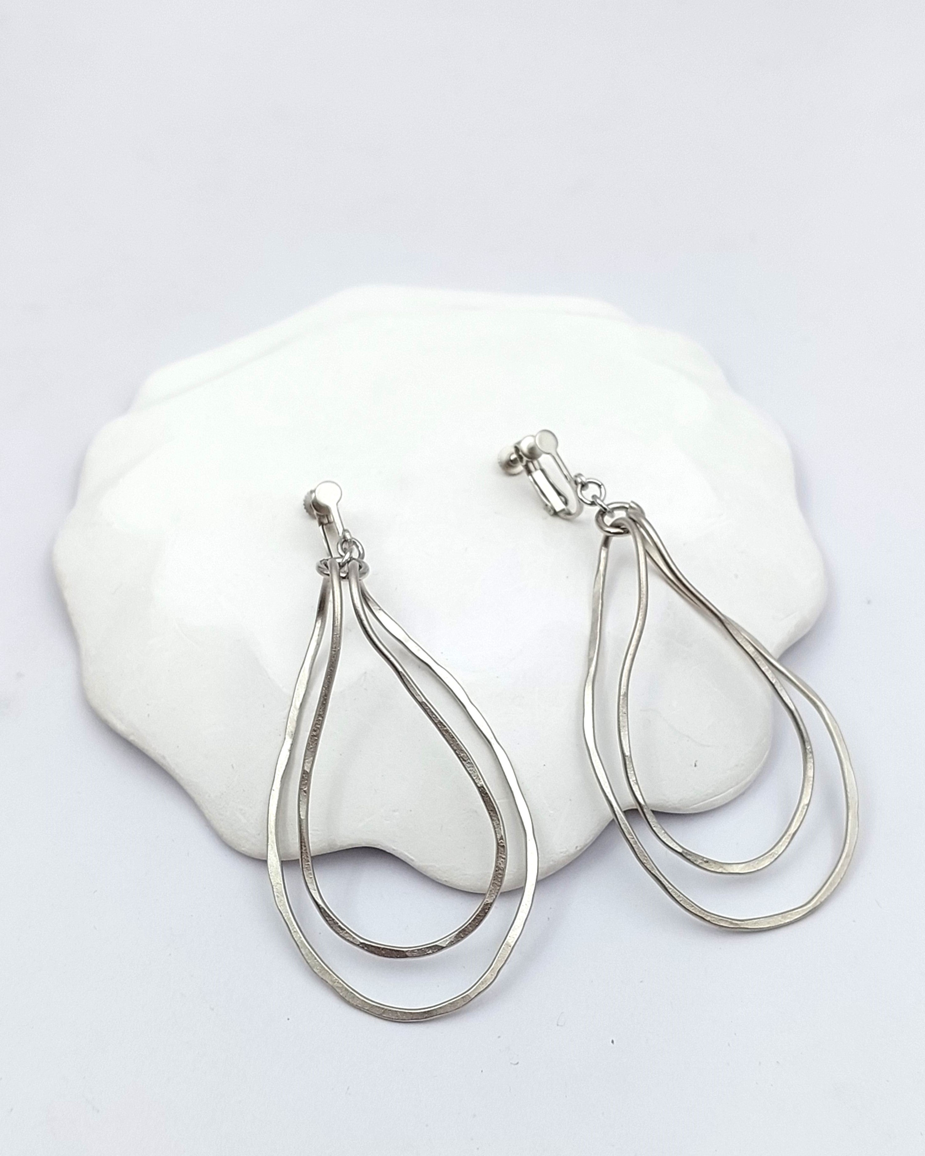 עגילי מונה עבודת יד קליפס