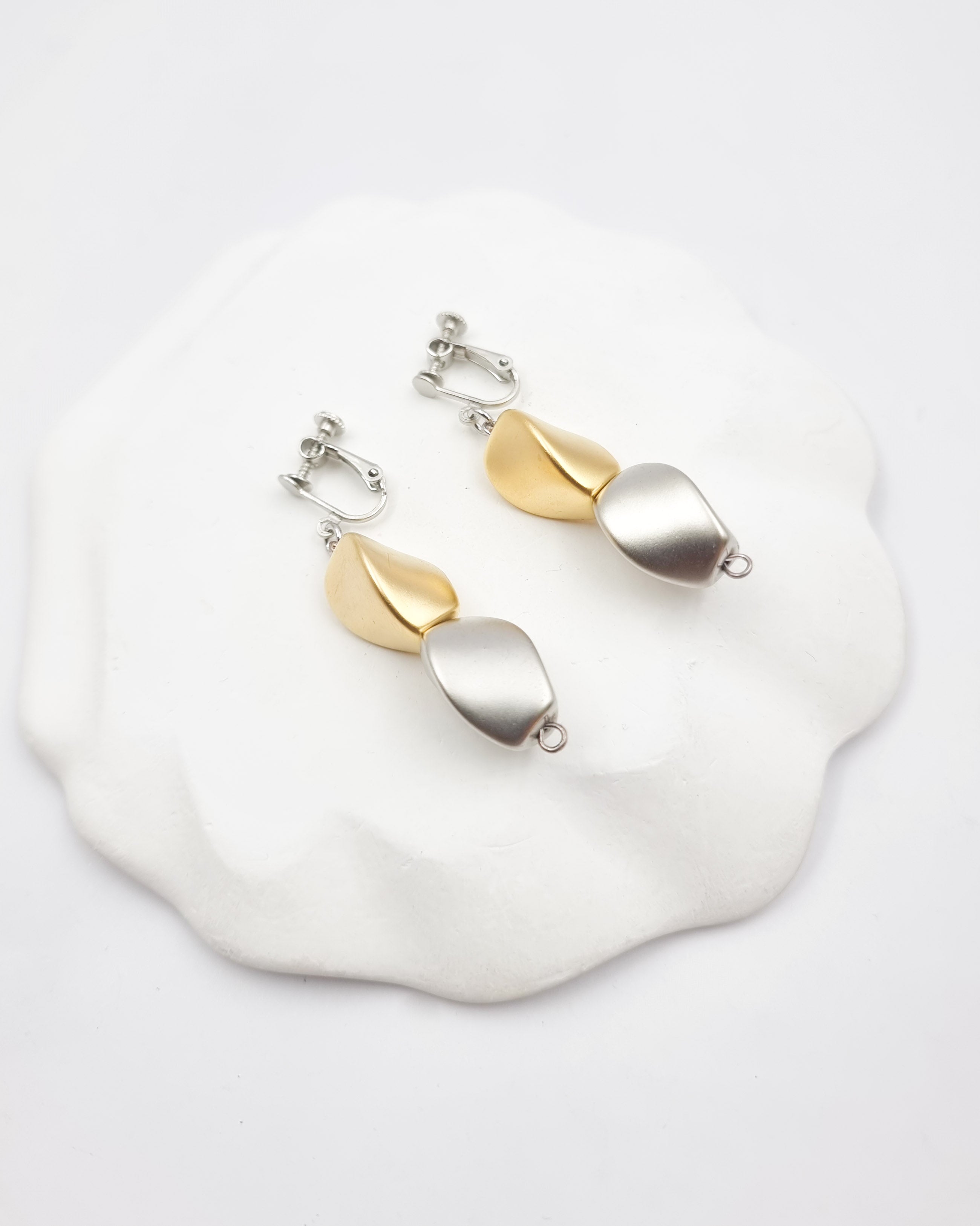 עגילי קליפס גל