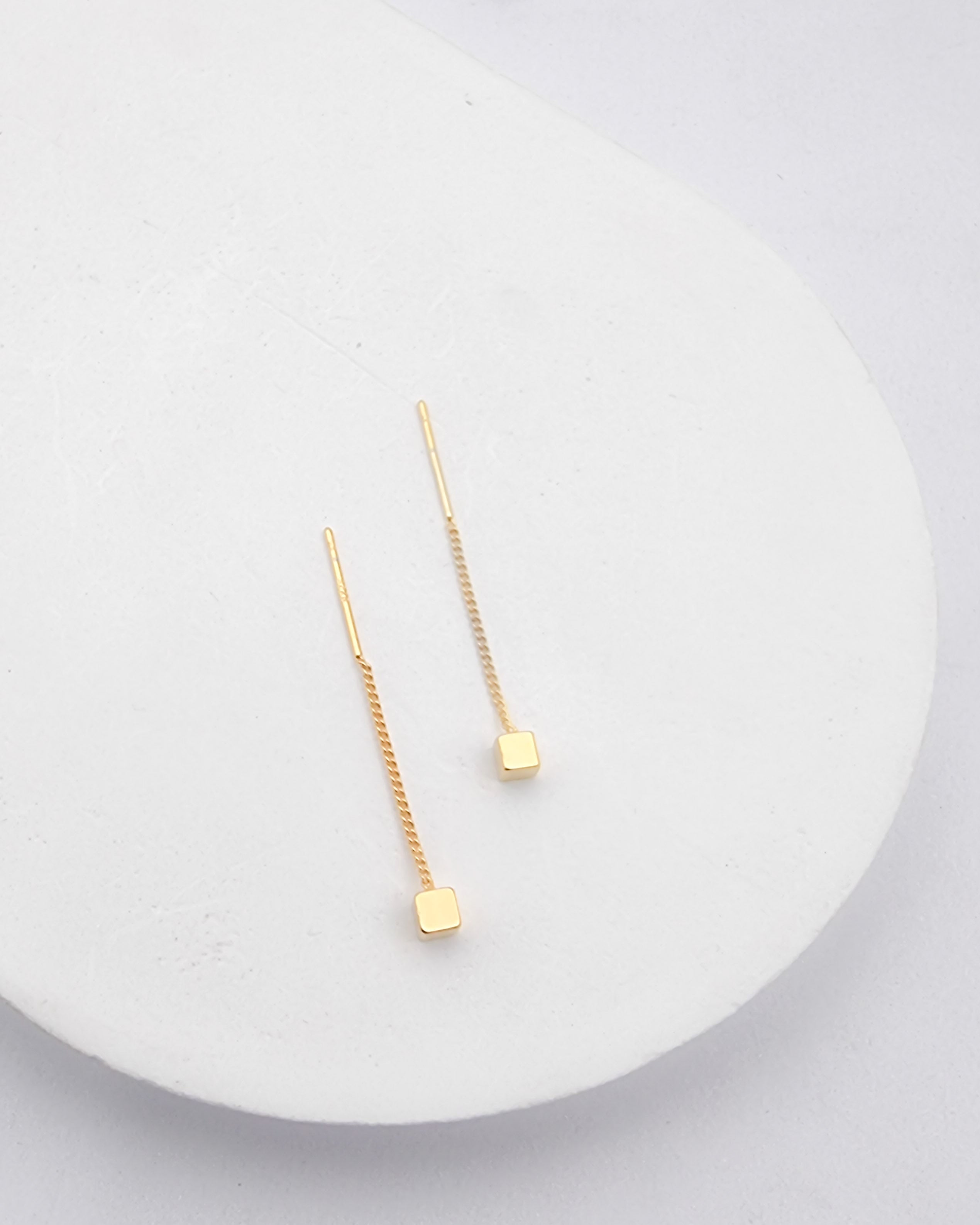 עגילי שרוך קוביות