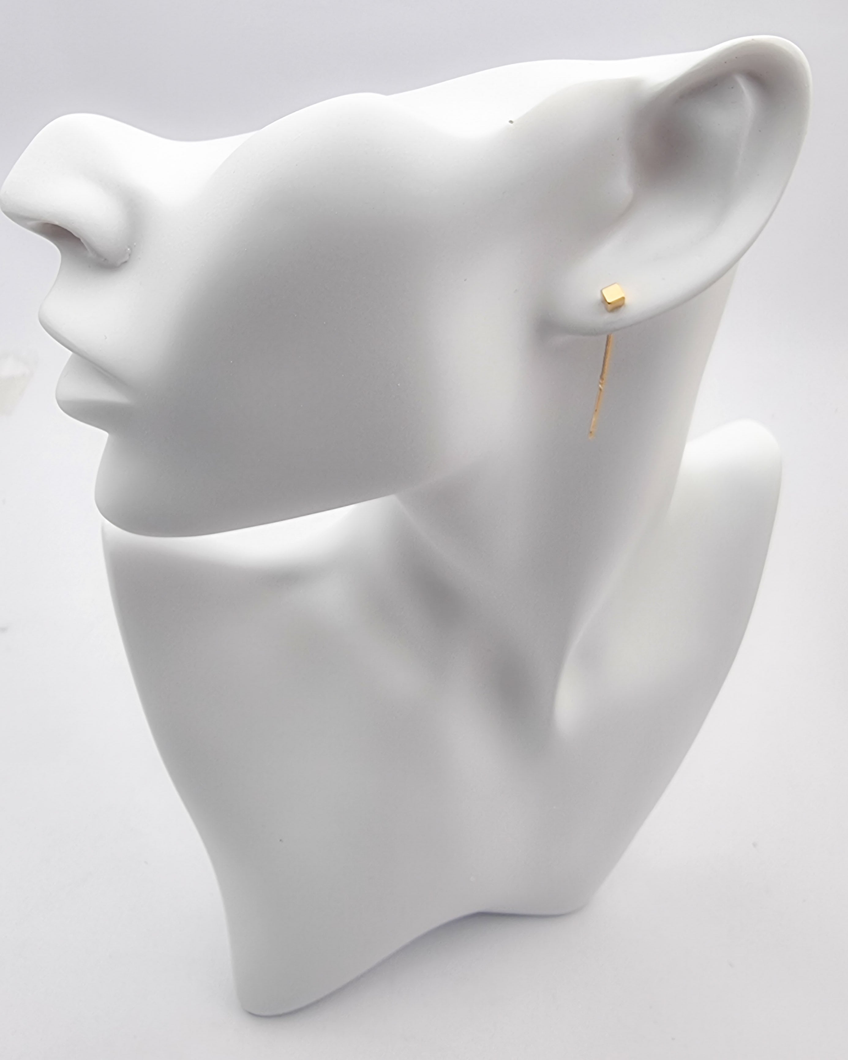 עגילי שרוך קוביות