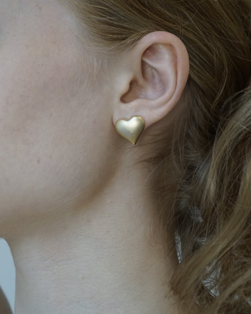 עגילי לבבות נפח צמודים