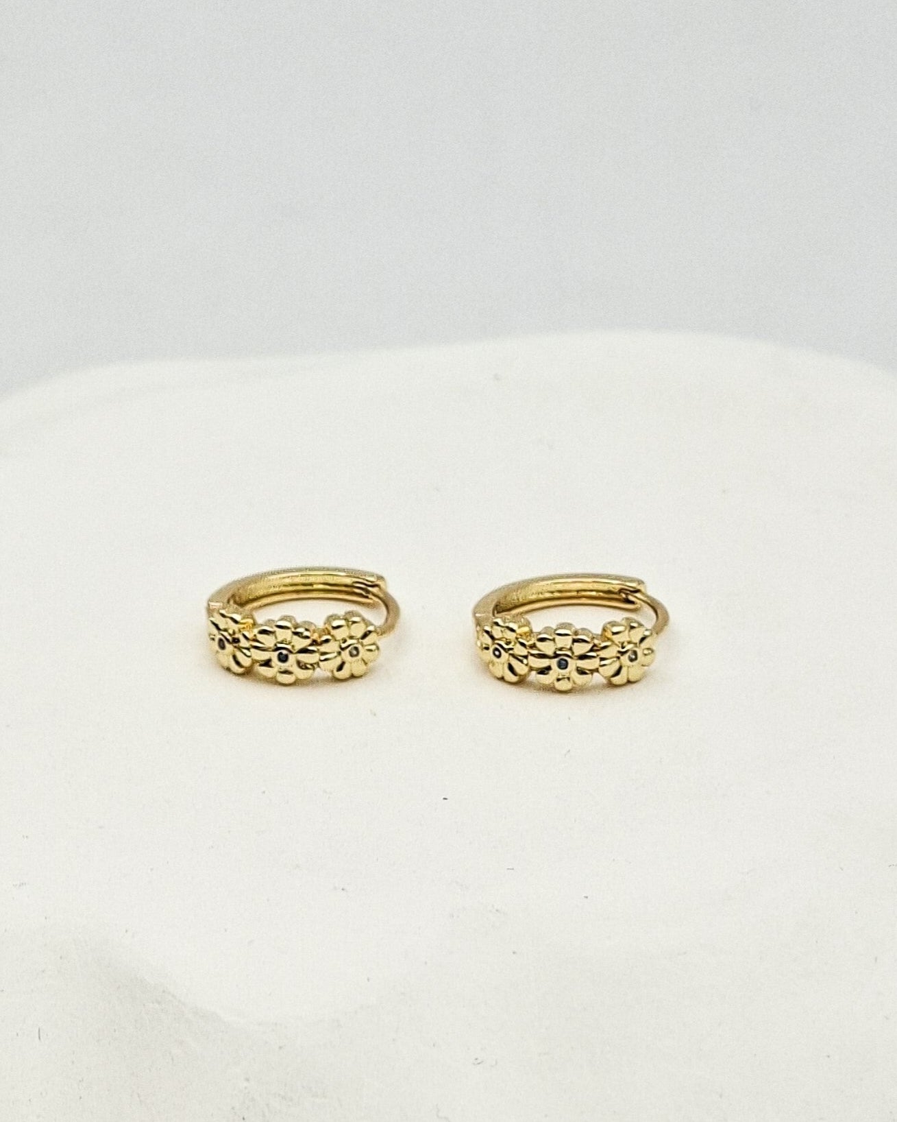 עגילי חישוק פלורי