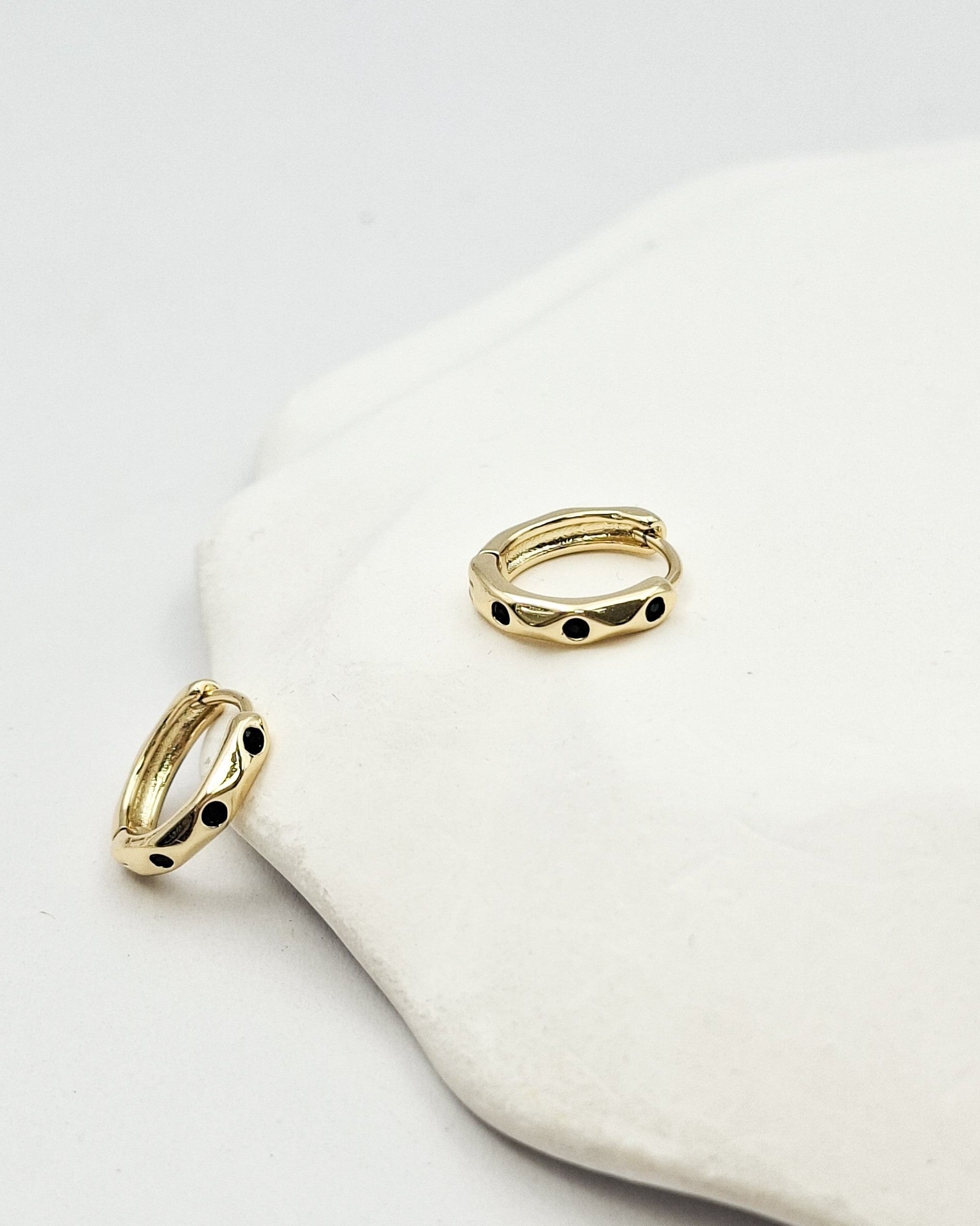 עגילי חישוק מימי