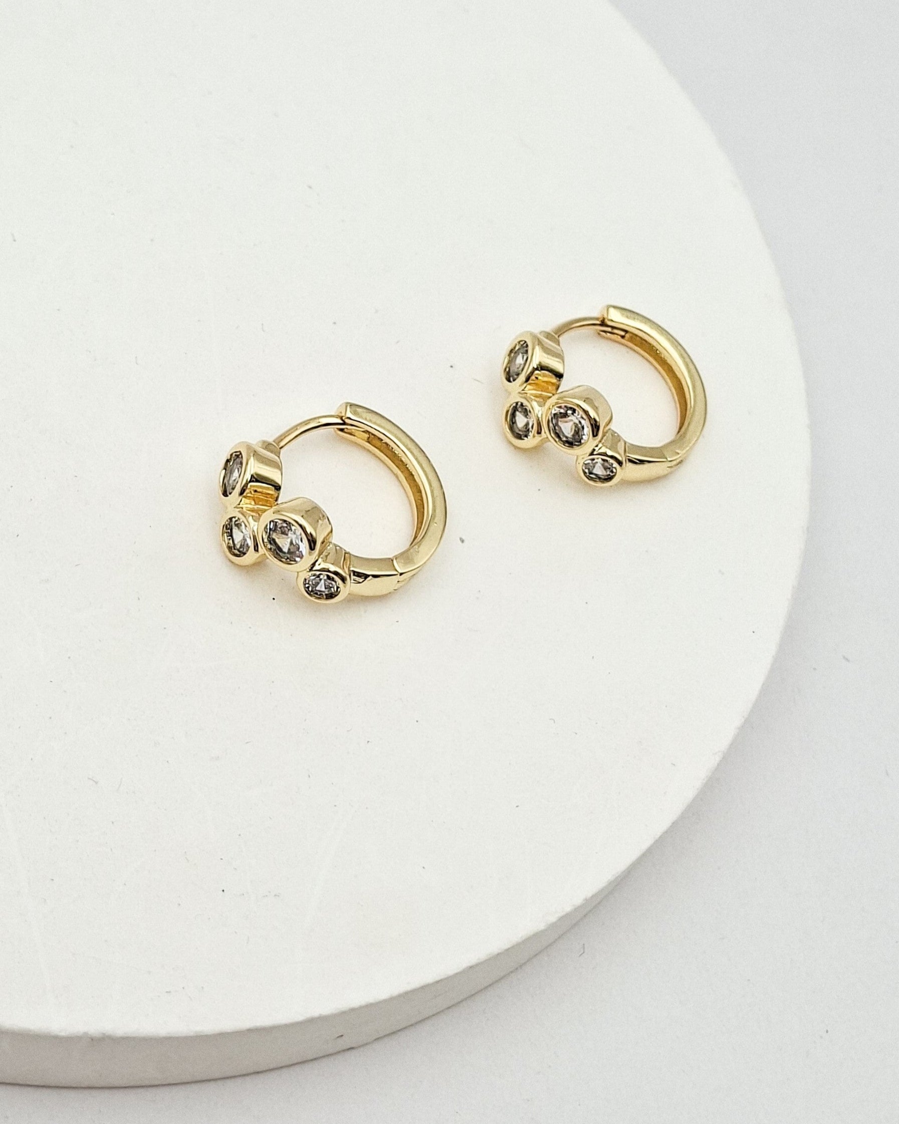 עגילי חישוק רומי