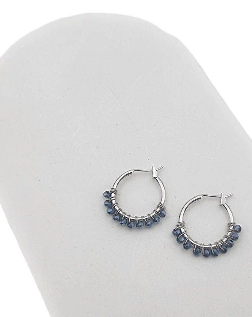 עגילי חישוק ליב קריסטלים עבודת יד