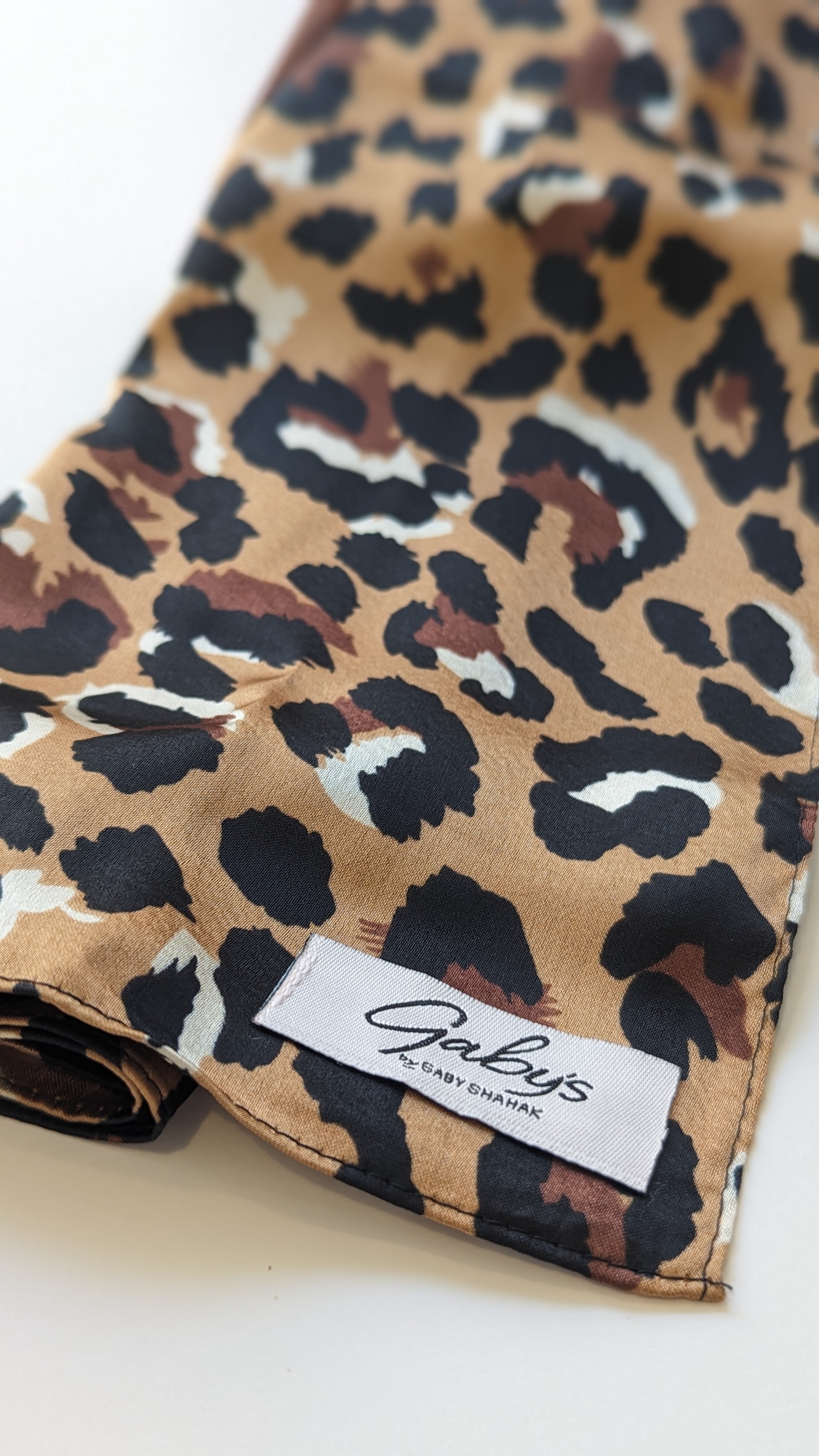 מטפחת ליאון כהה