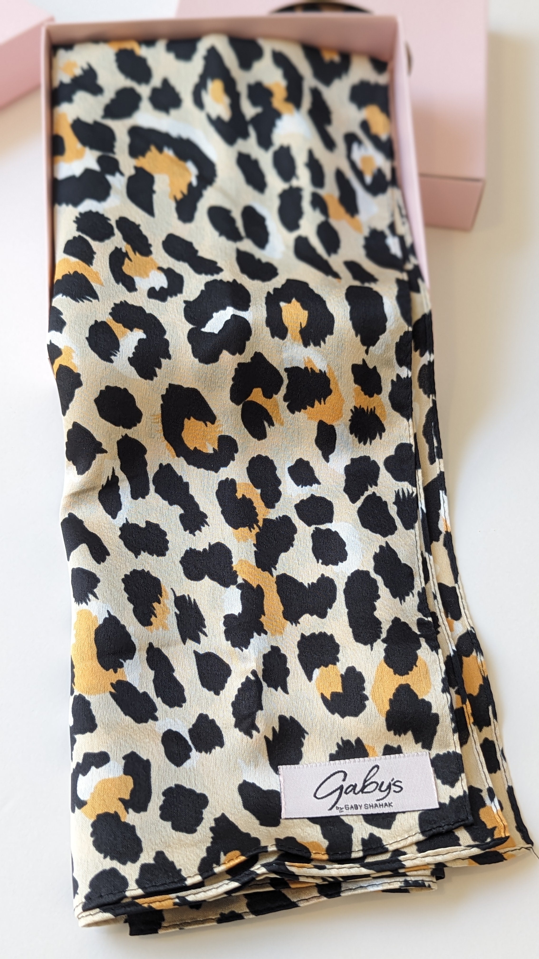 מטפחת ליאון בהירה