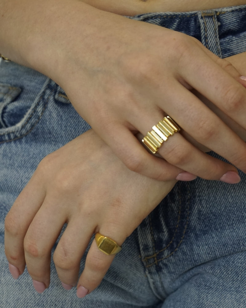 טבעת זרת פסים