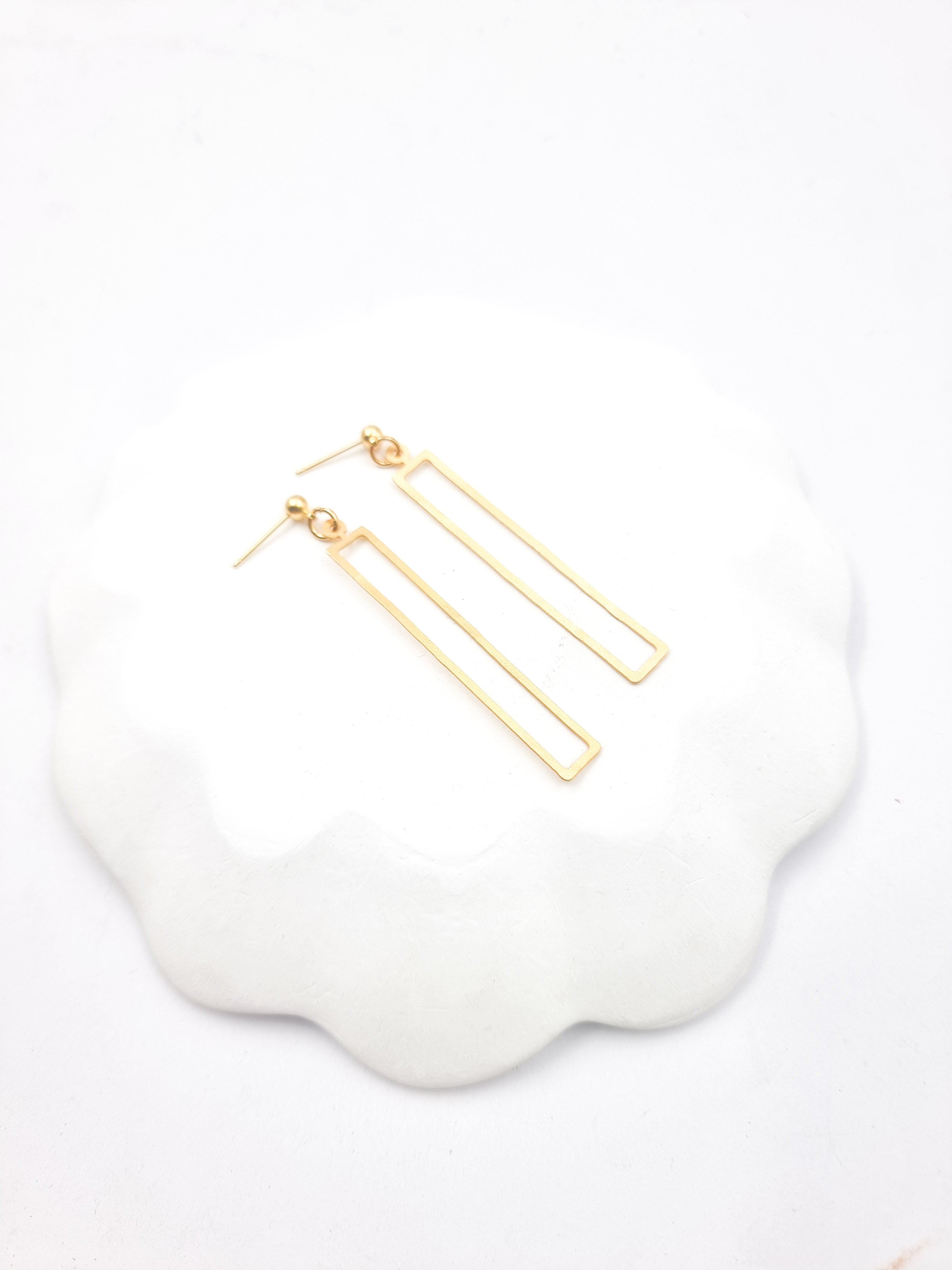 עגילי מלבן חלול