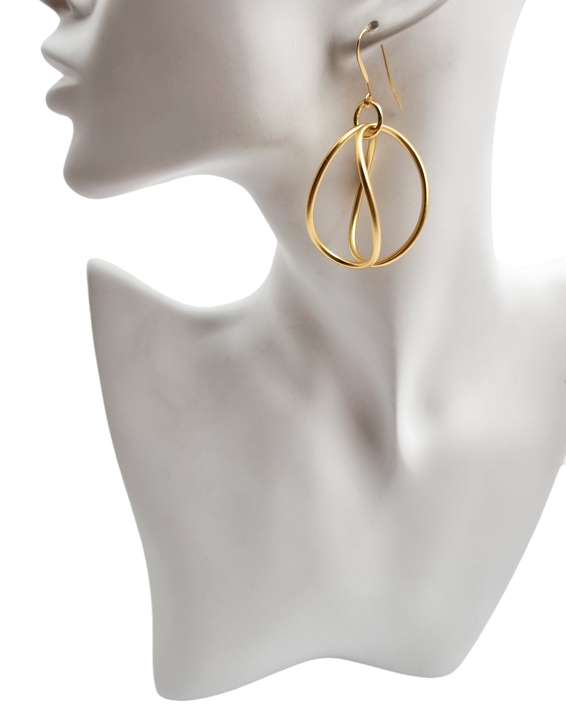 עגילי חיבוק עבודת יד זהב