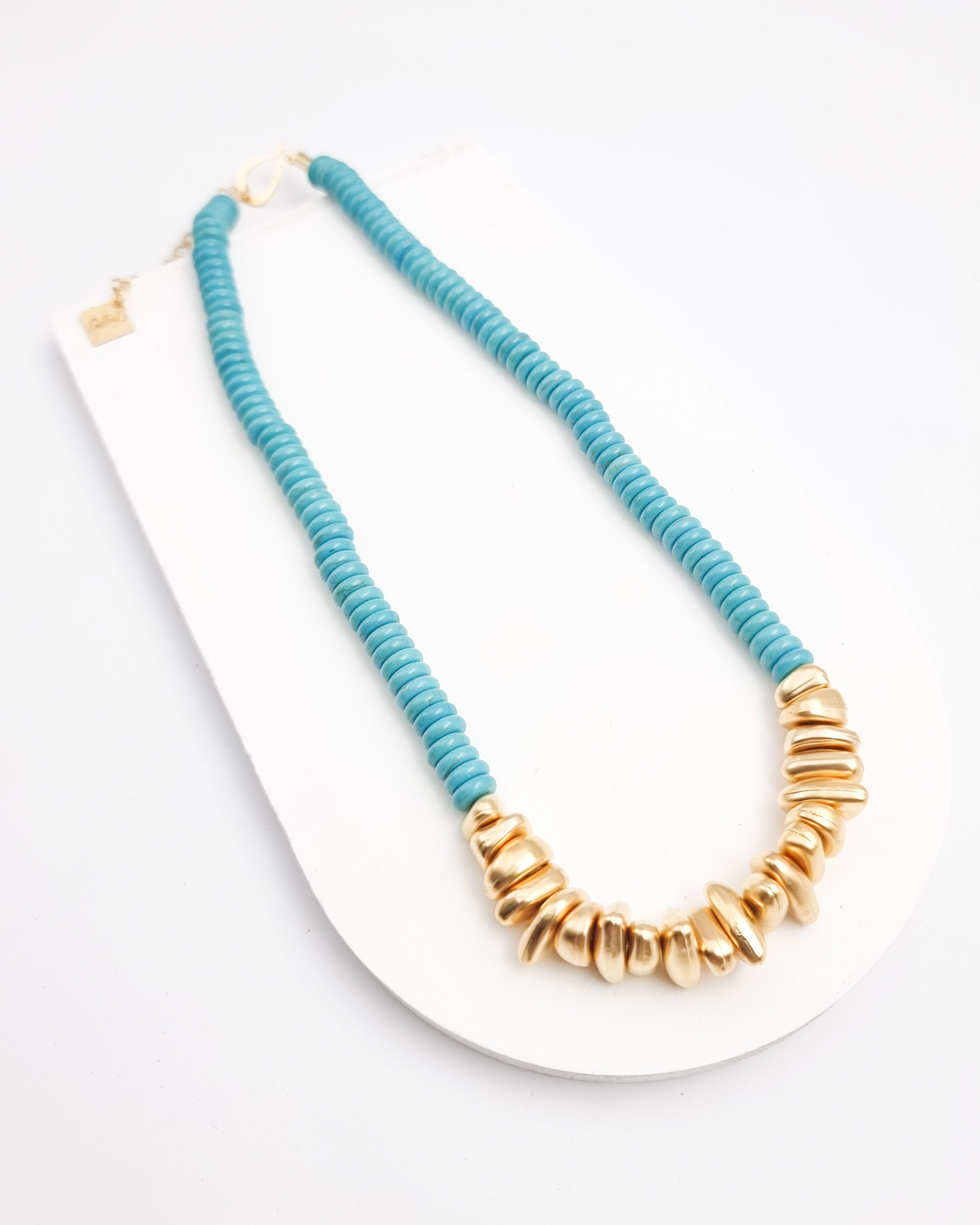 שרשרת טורקיזים ופלחים