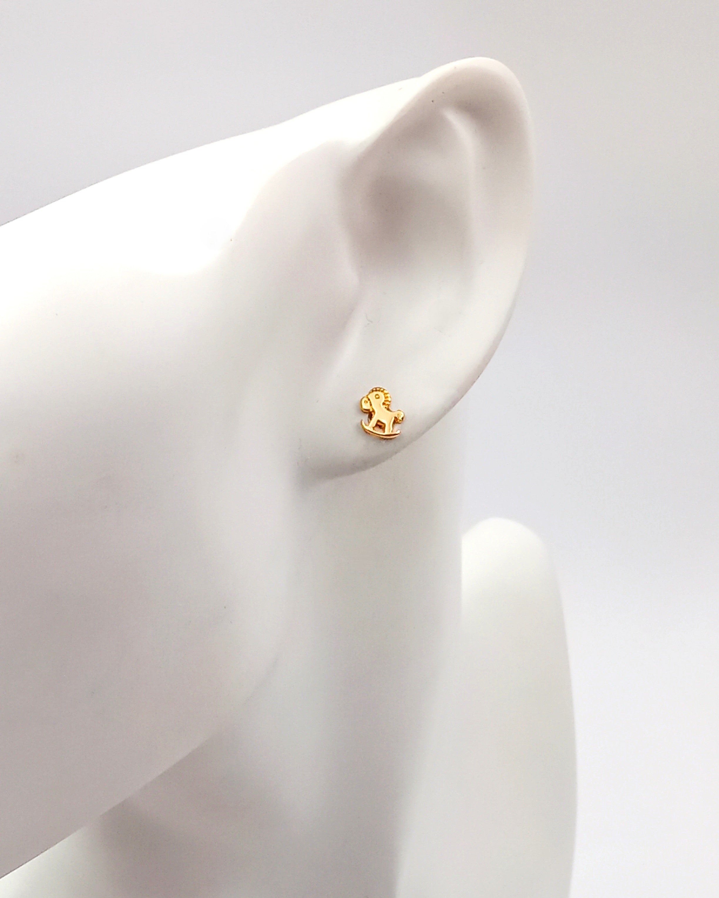 עגילי סוס נדנדה צמודים