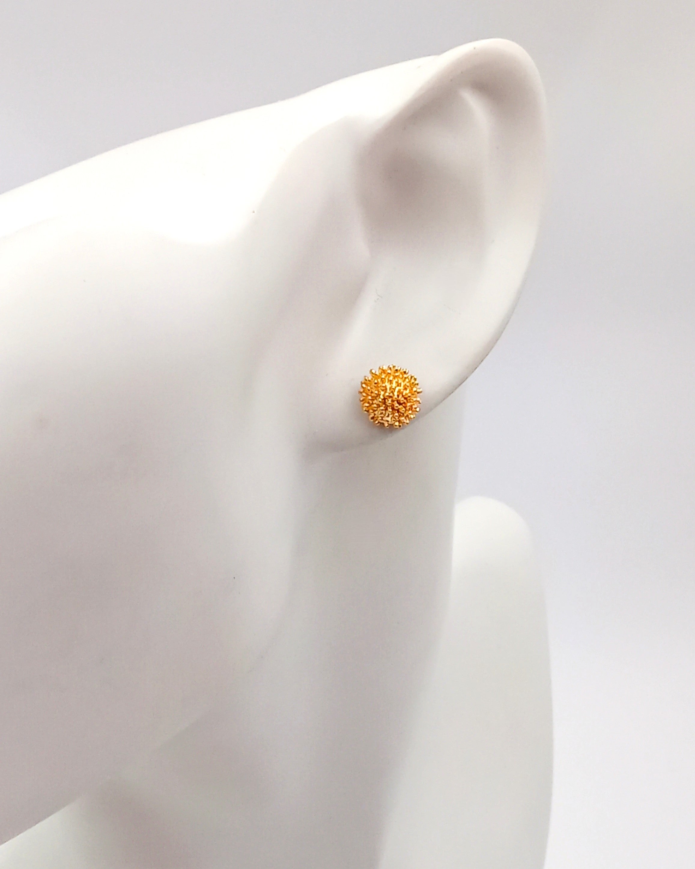 עגילי קיפוד צמודים