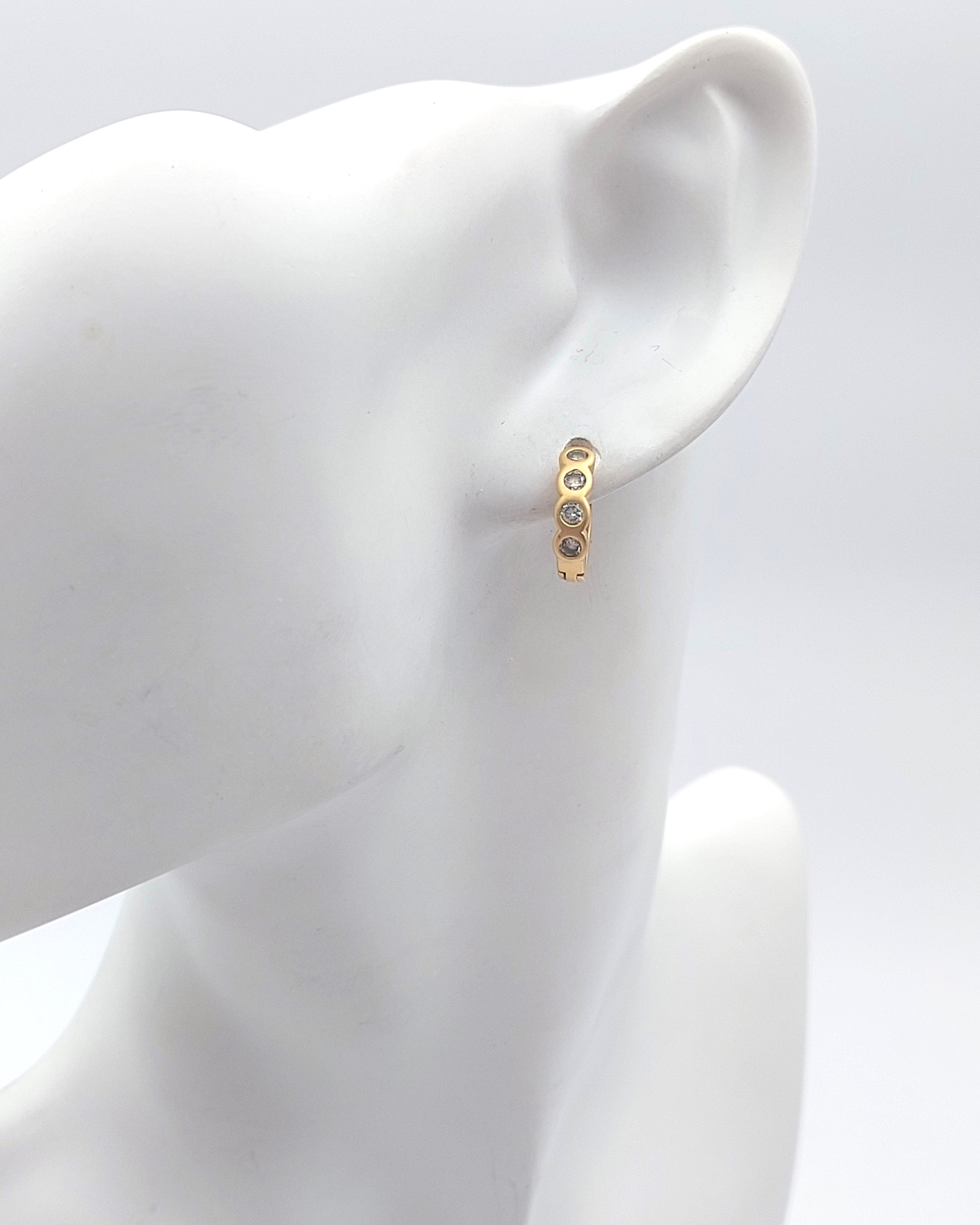 עגילי חישוק זירקונים