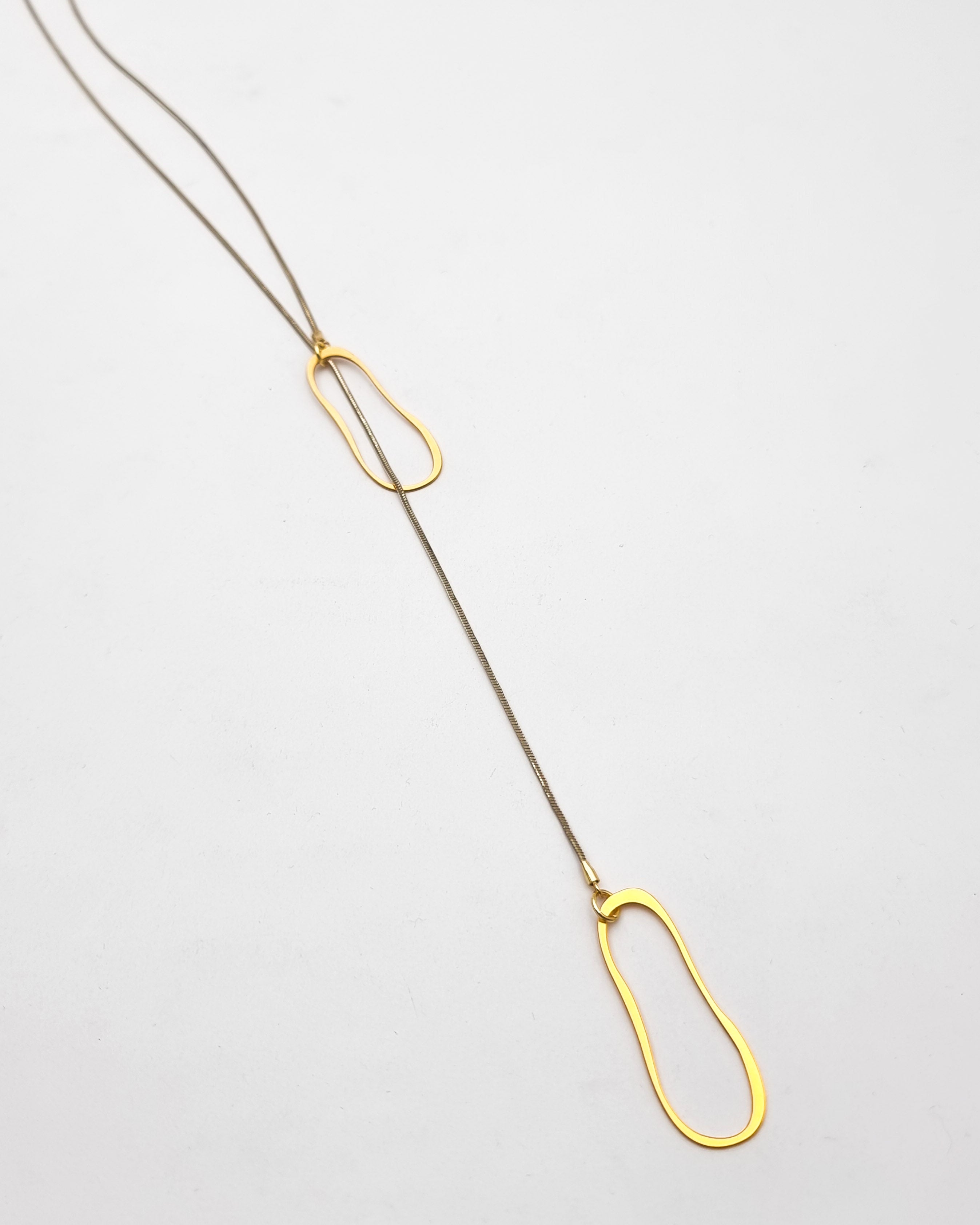 שרשרת עניבה סבינה