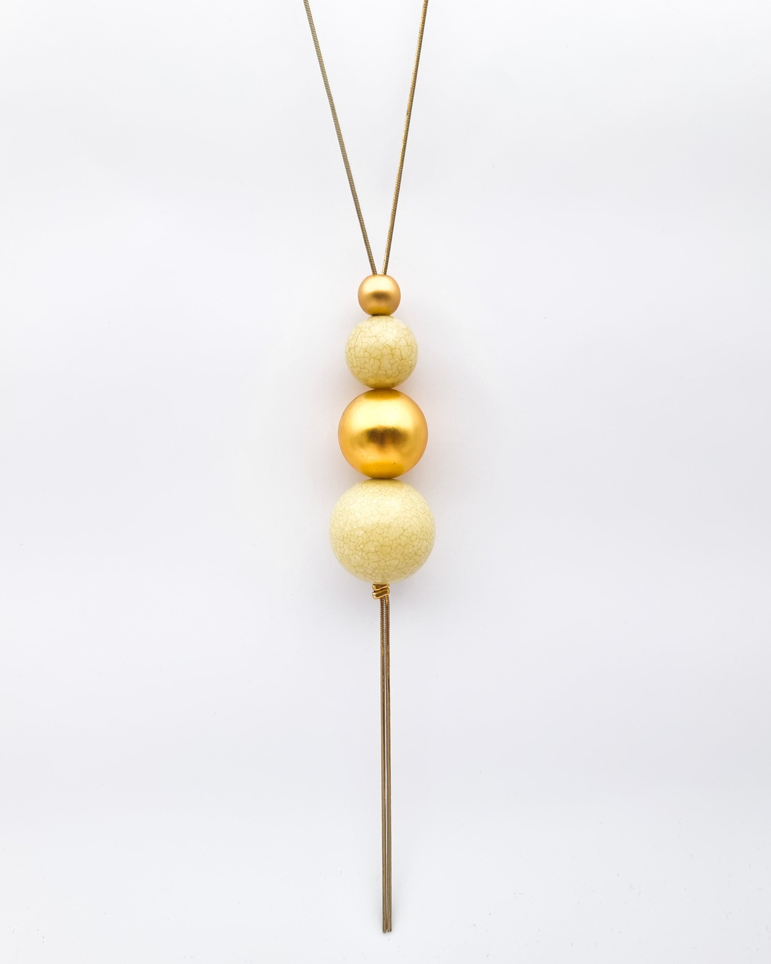 שרשרת עניבה כדורי שייש וזהב