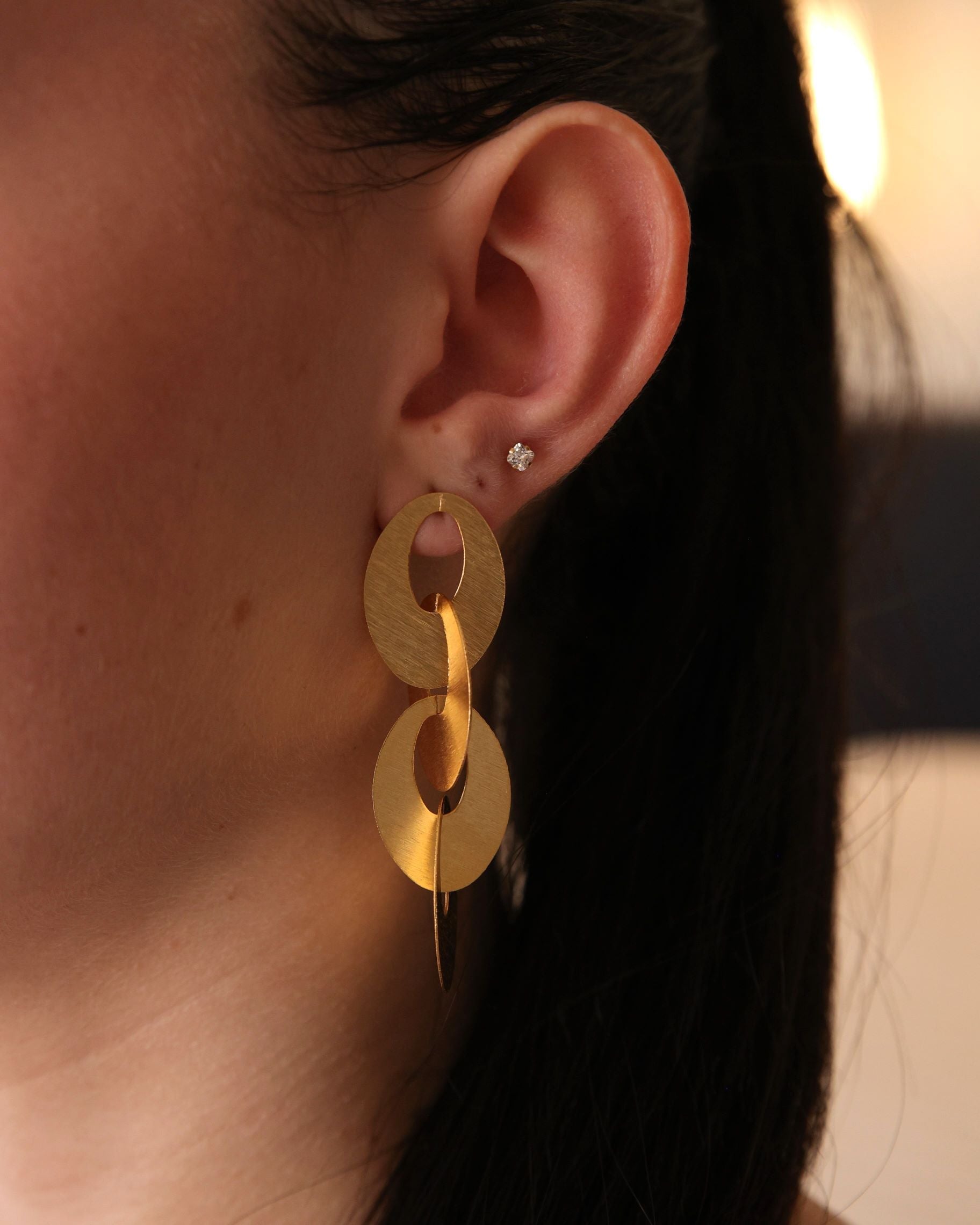 עגילי קוואטרו אובל