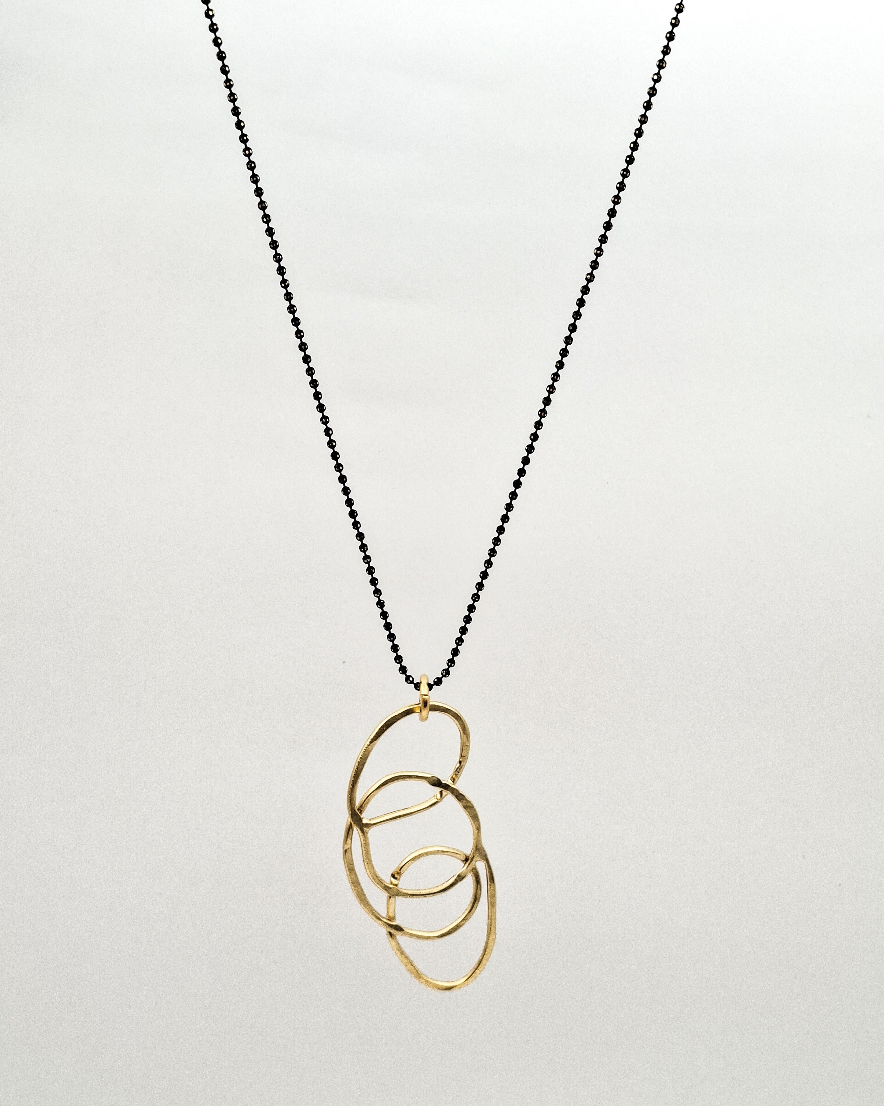 שרשרת ארוכה ברילה עבודת יד