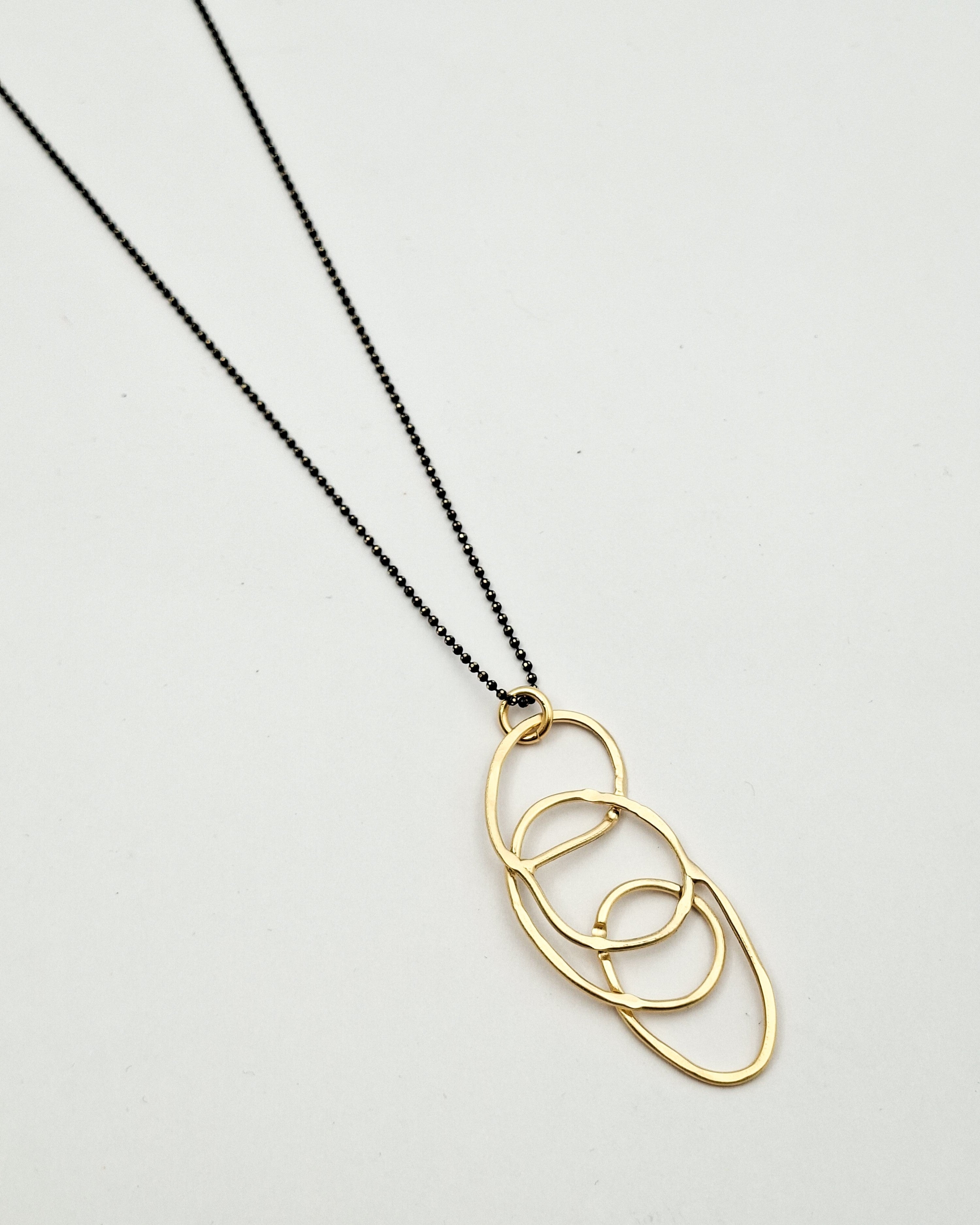 שרשרת ארוכה ברילה עבודת יד